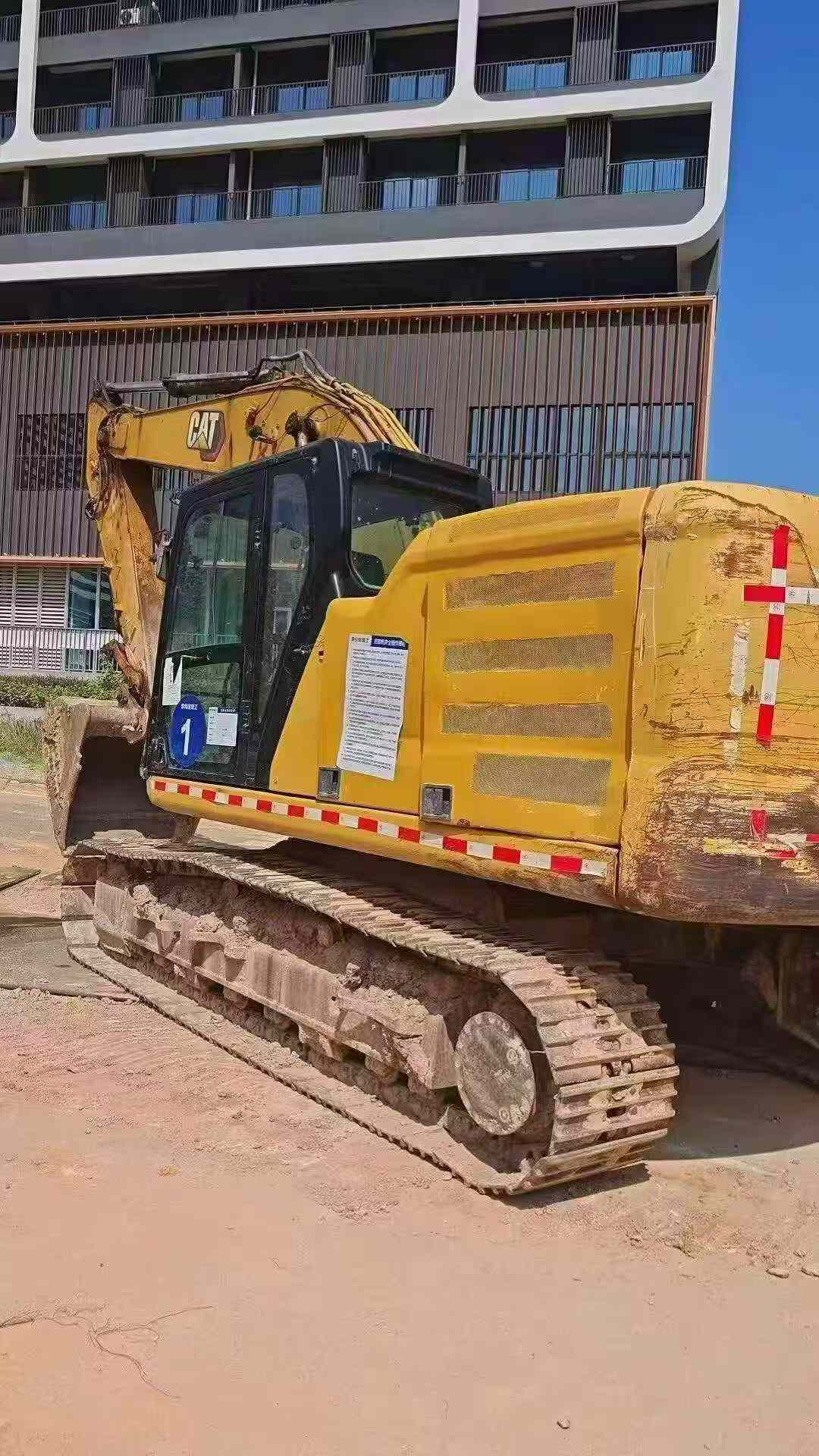 Buy Caterpillar 323 Used Excavator / 2