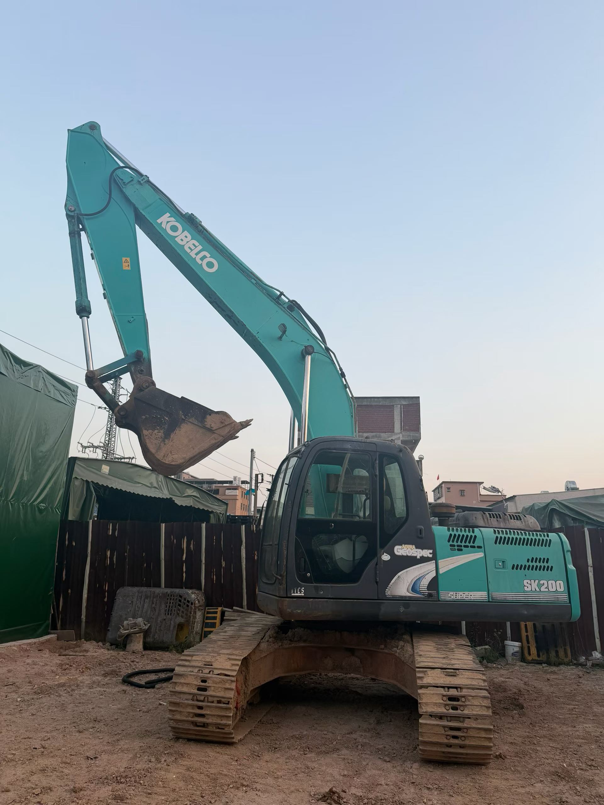 Buy Kobelco SK200-2 Used Excavator / 2