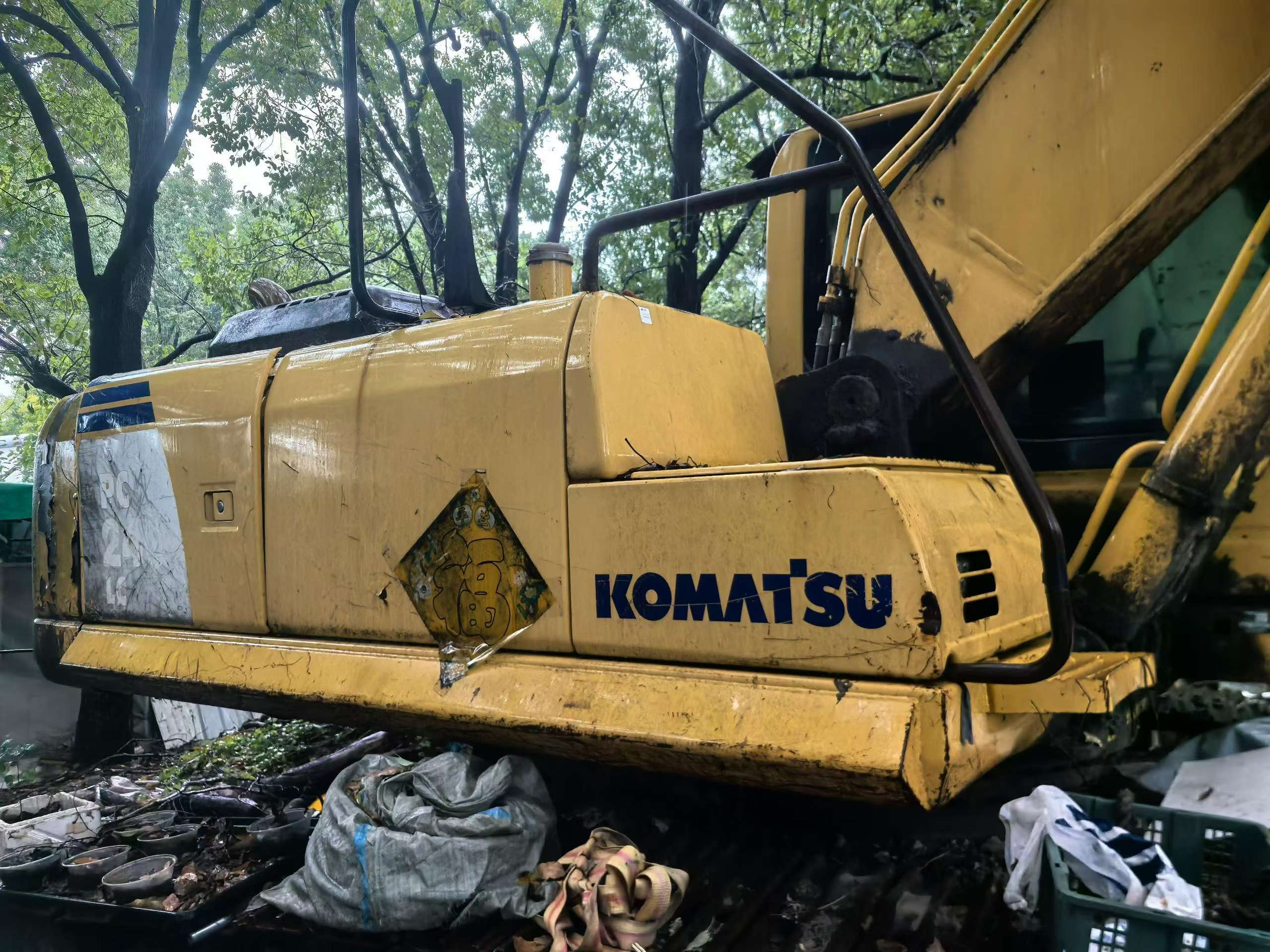 Buy Komatsu PC240-6 Used Excavator
