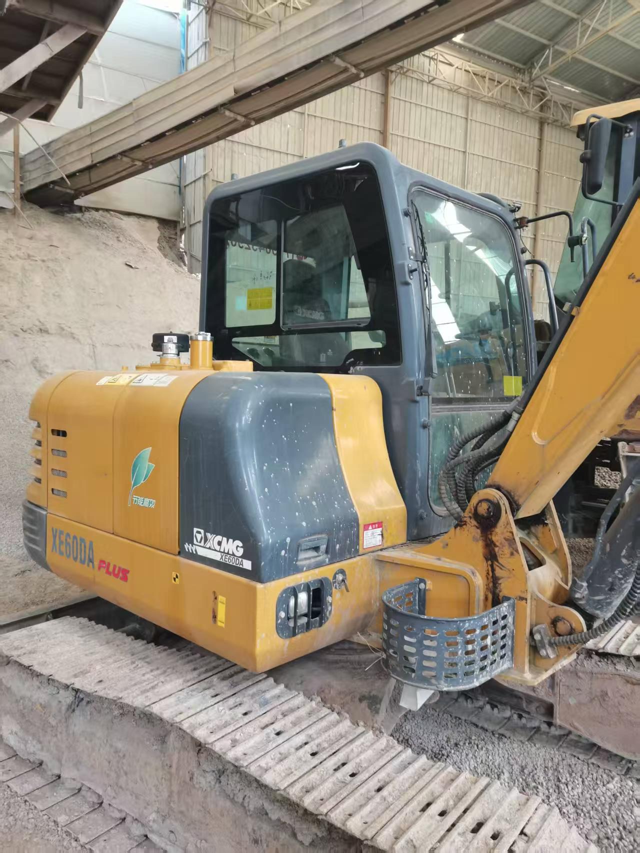 Buy XCMG XE60 Used Excavator / 2