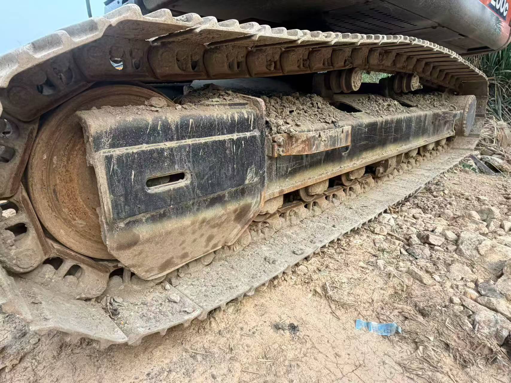 Buy Hitachi ZX200C-6A Used Excavator / 7