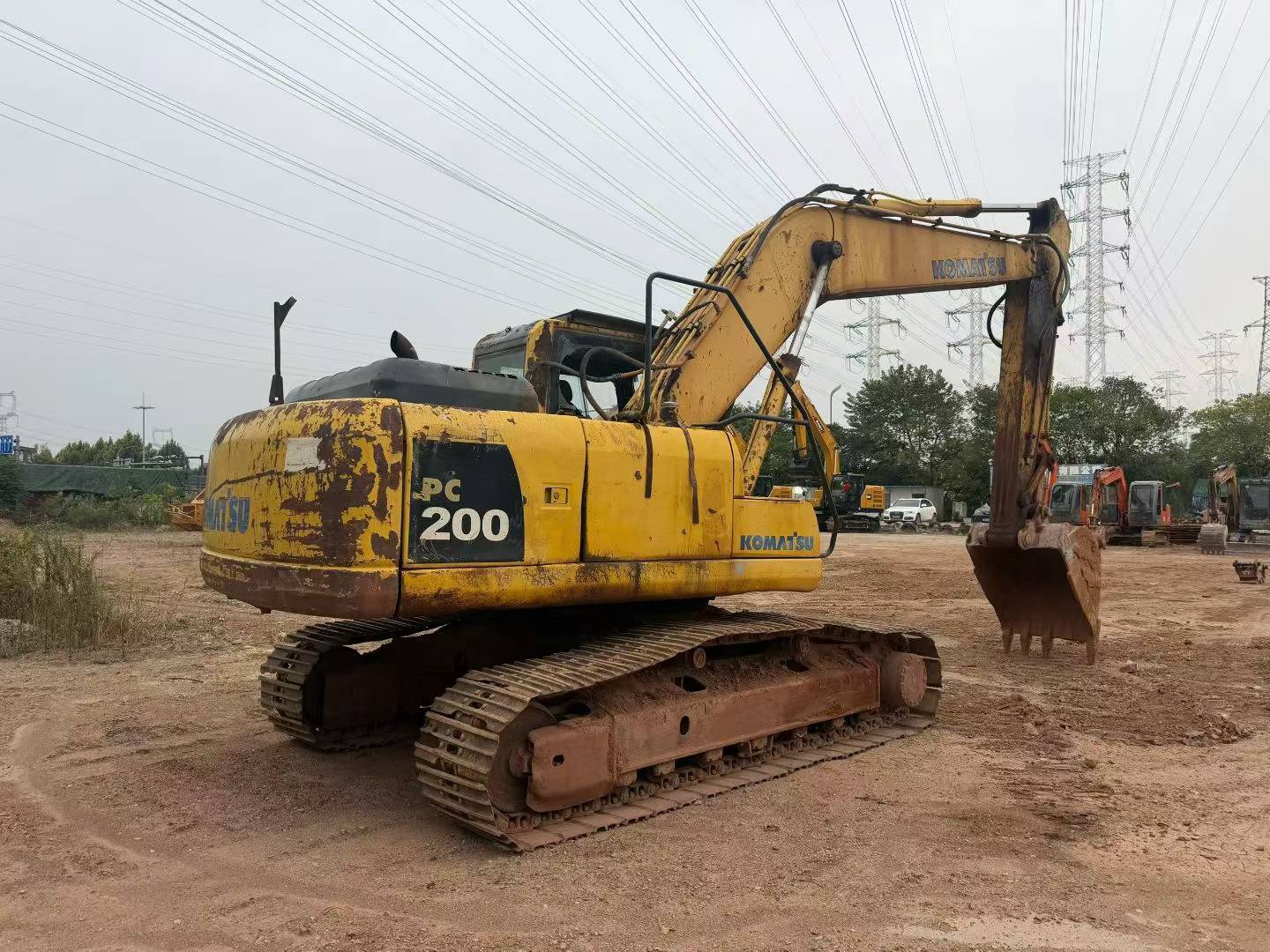 Buy Komatsu PC200-8 Used Excavator / 2