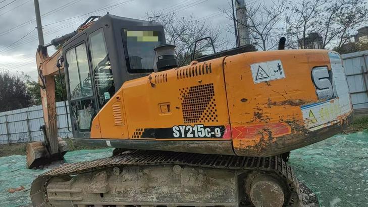 Buy Sany SY205C-8 Used Excavator / 1