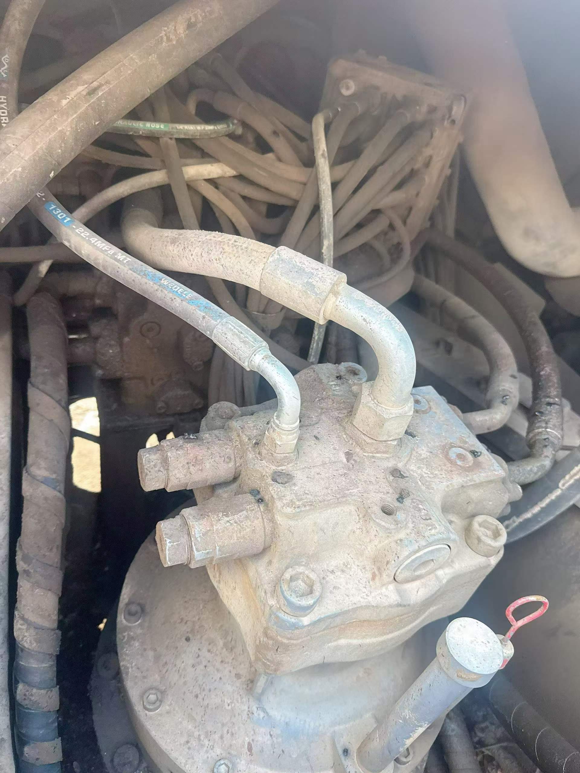شراء حفارة Hitachi ZX330-3 مستعملة / 6