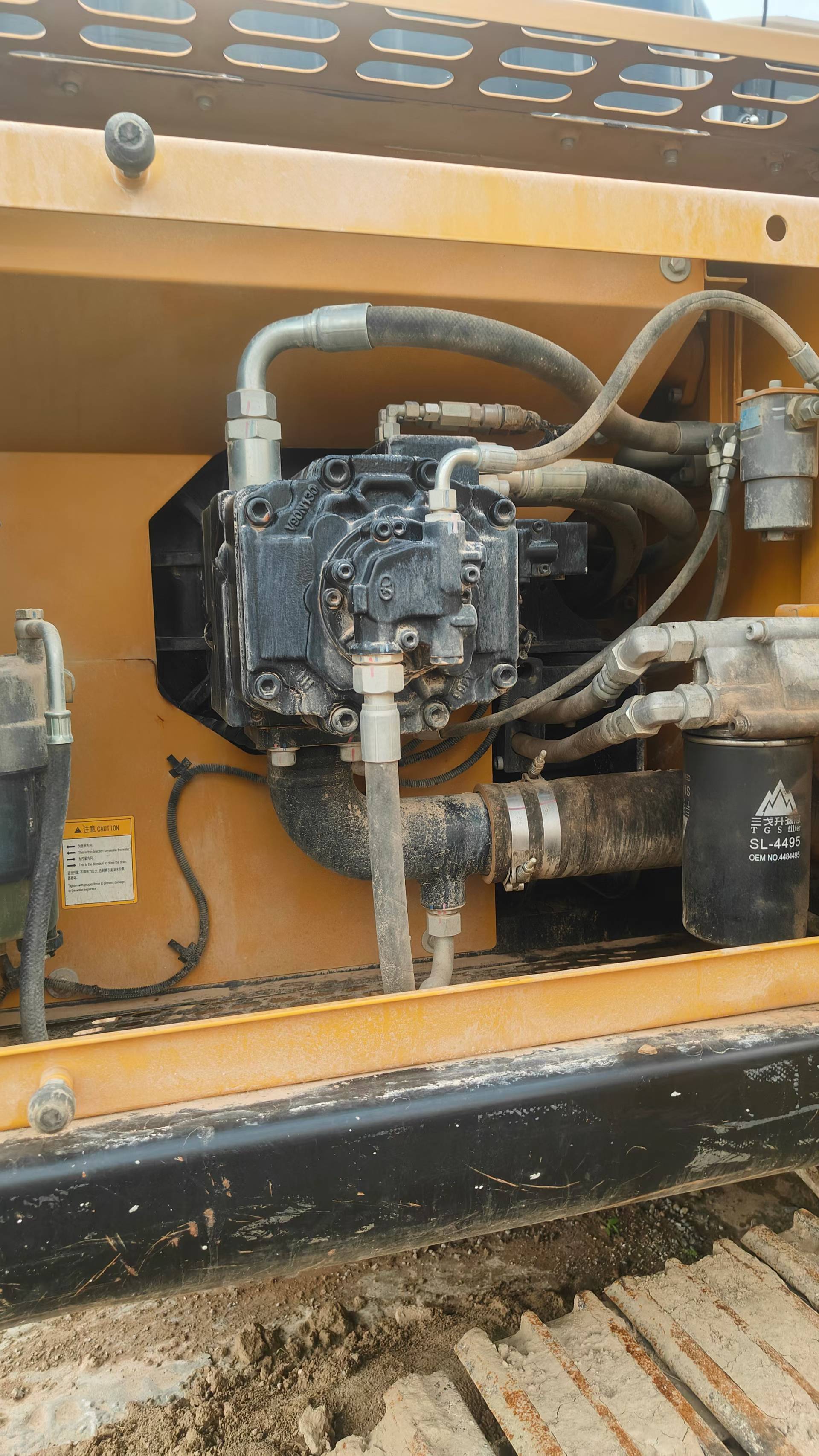 Buy Sany SY205C-8 Used Excavator / 9