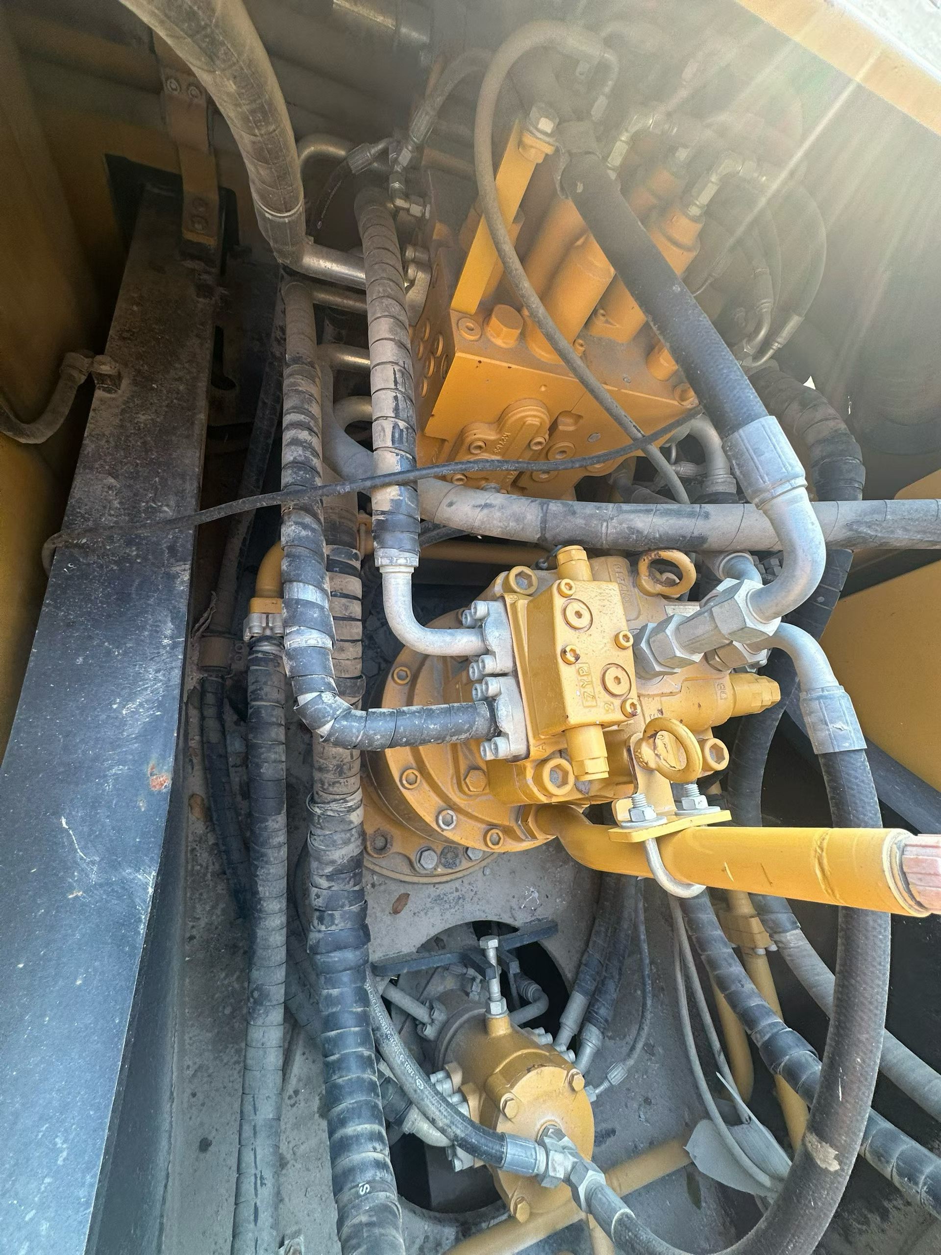 Buy Sany SY245H Used Excavator / 5