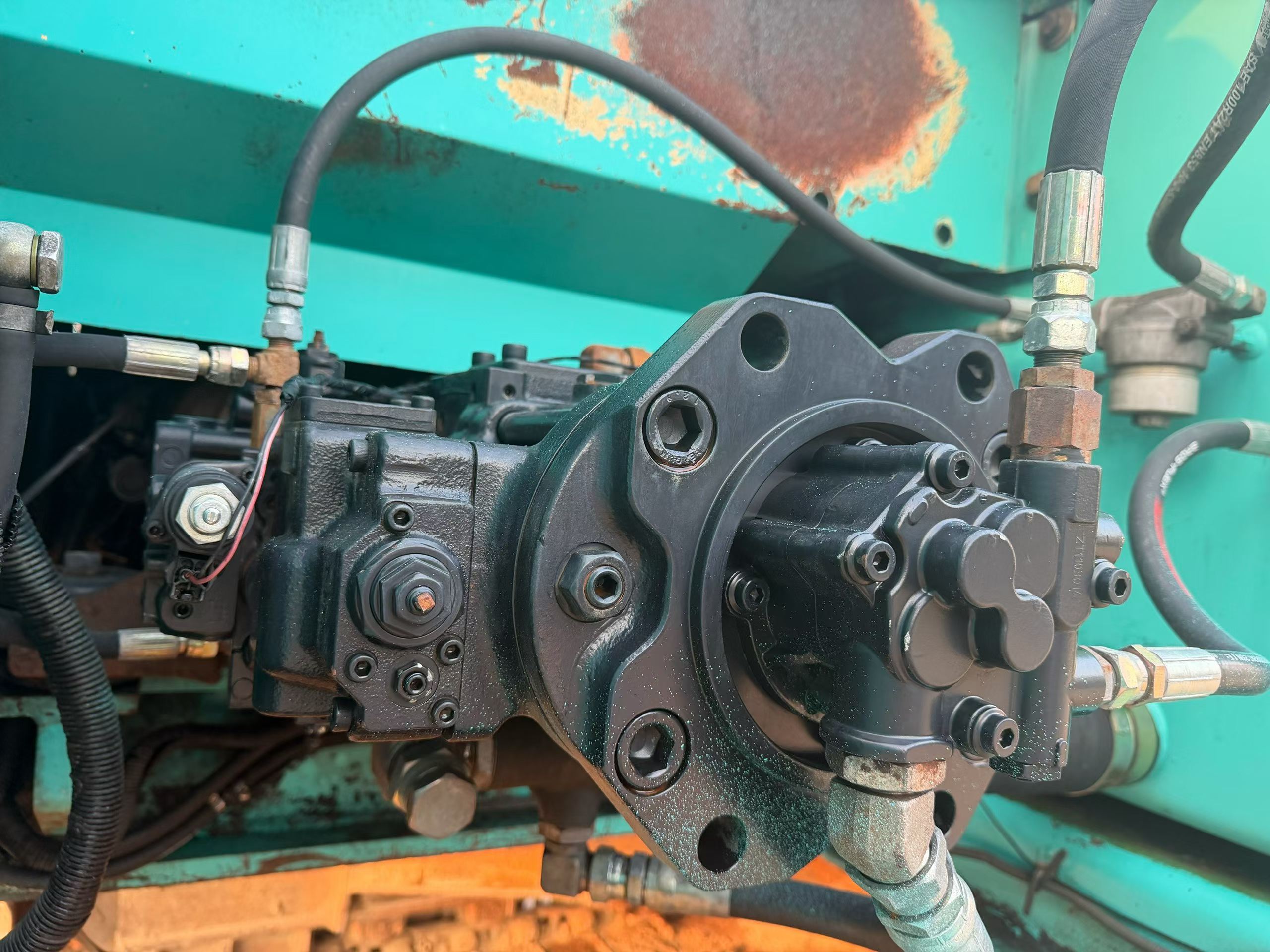 Buy Kobelco SK210-6 Used Excavator / 7