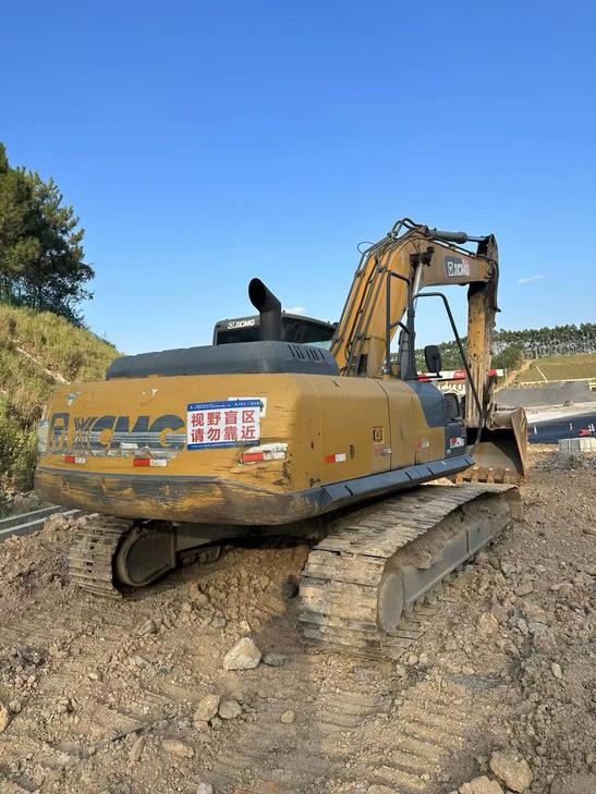 Buy XCMG ZL20E(D) Used Excavator / 1