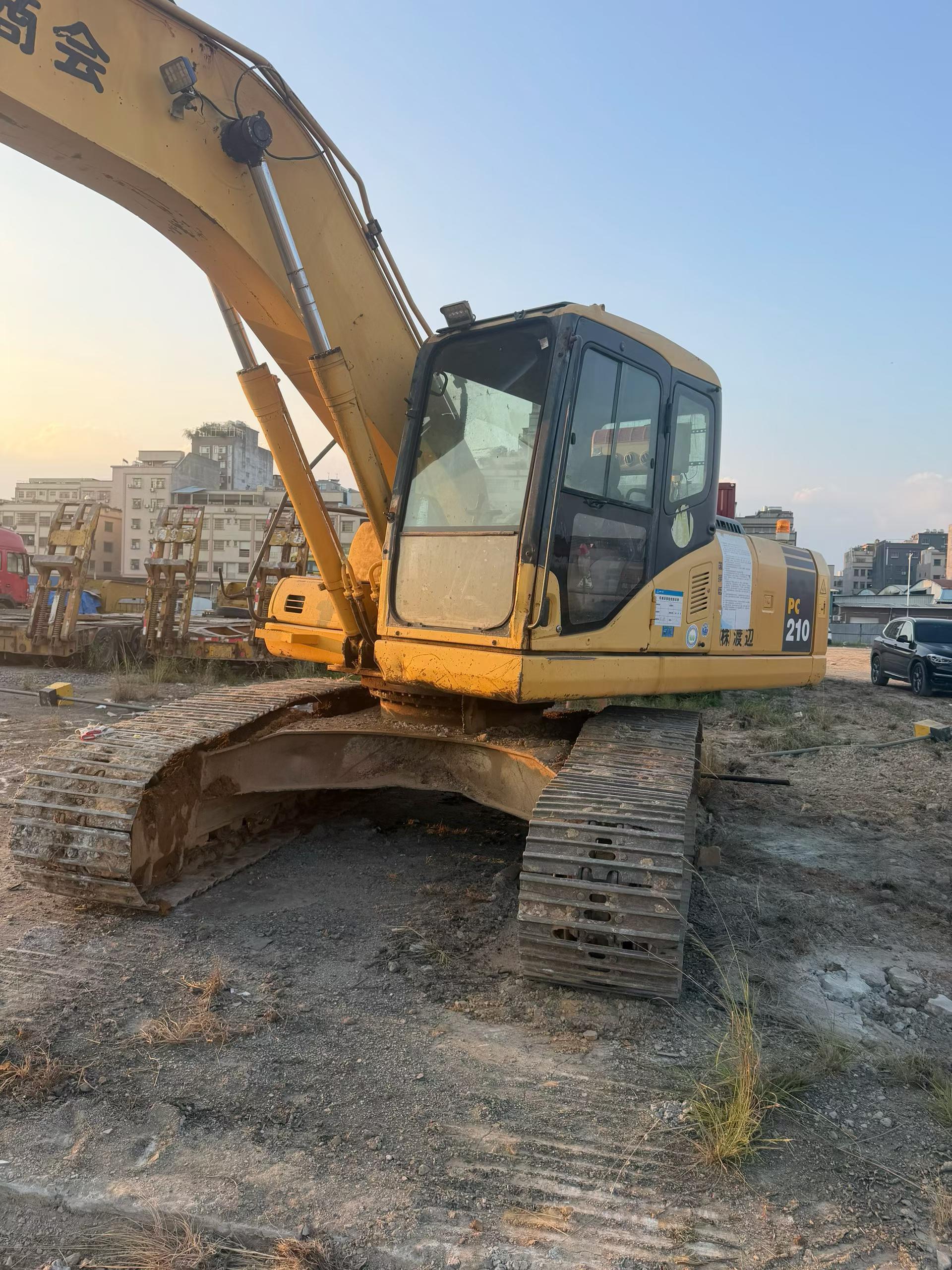 Buy Komatsu PC210-7 Used Excavator / 2