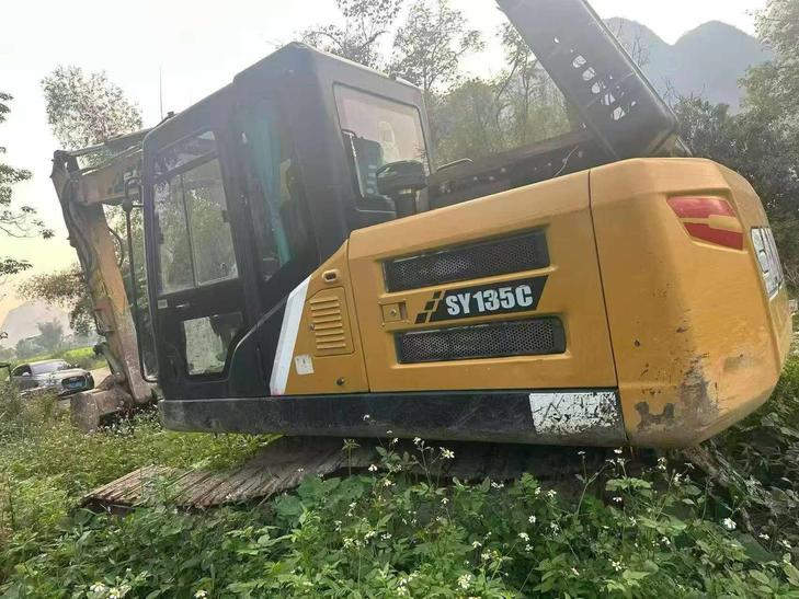 Buy Sany SY135 Used Excavator / 1