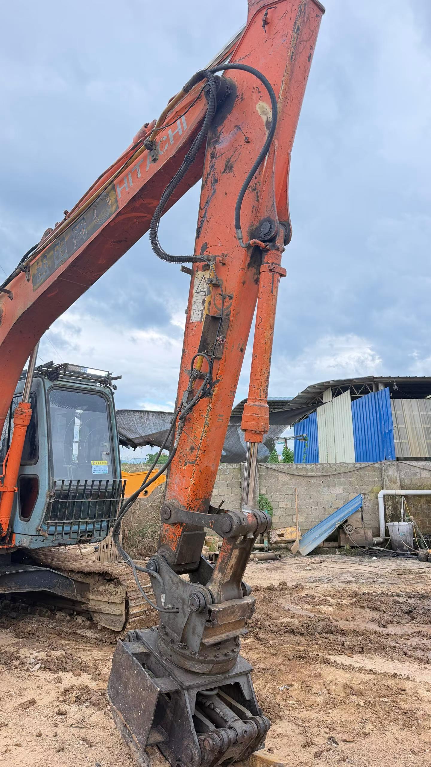 Buy Hitachi EX120 Used Excavator / 8