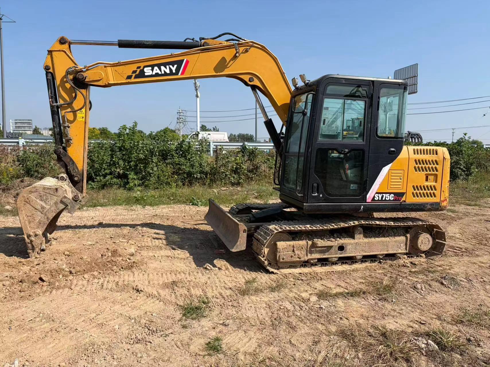 Buy Sany SY75 Used Excavator / 8