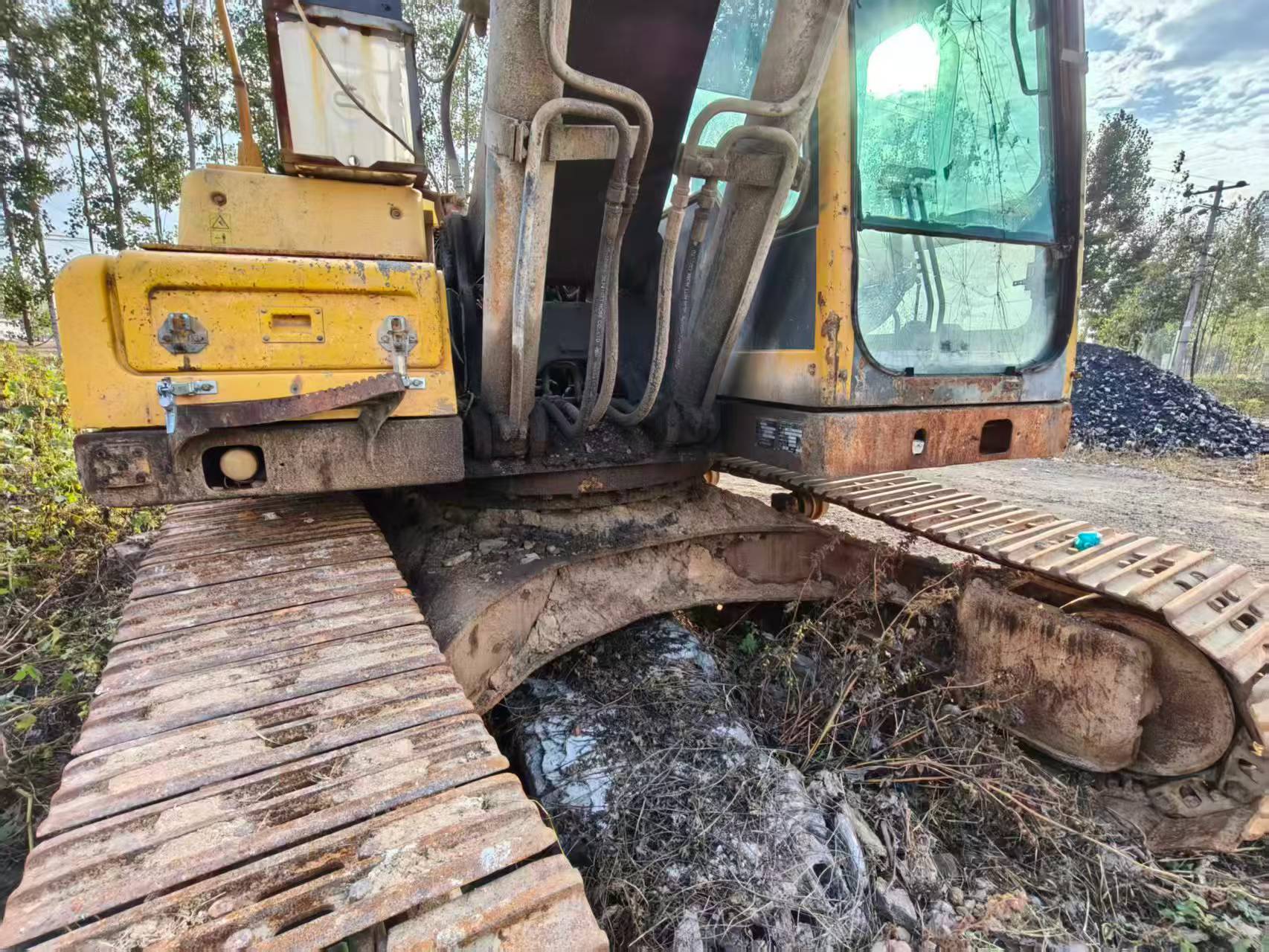 Buy Volvo EC210B Used Excavator / 3