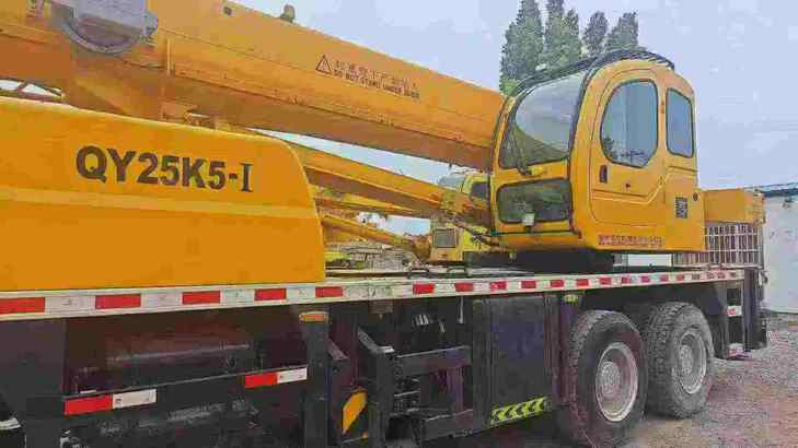 Buy XCMG QY25K5C Used Crane / 1
