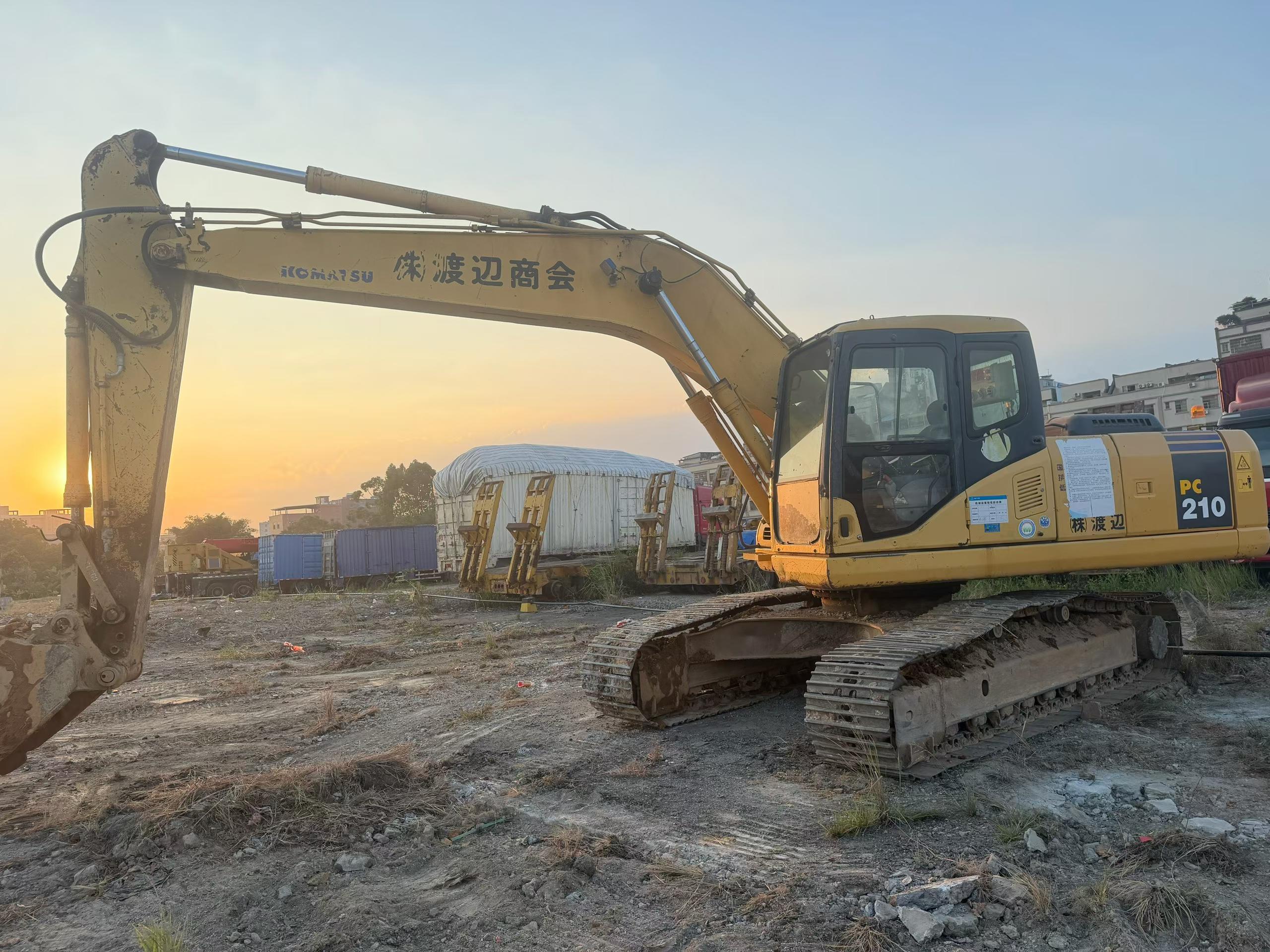 Buy Komatsu PC210-7 Used Excavator / 3