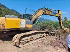 Buy XCMG XE270DK Used Excavator / 2 Buy XCMG XE270DK Used Excavator / 2