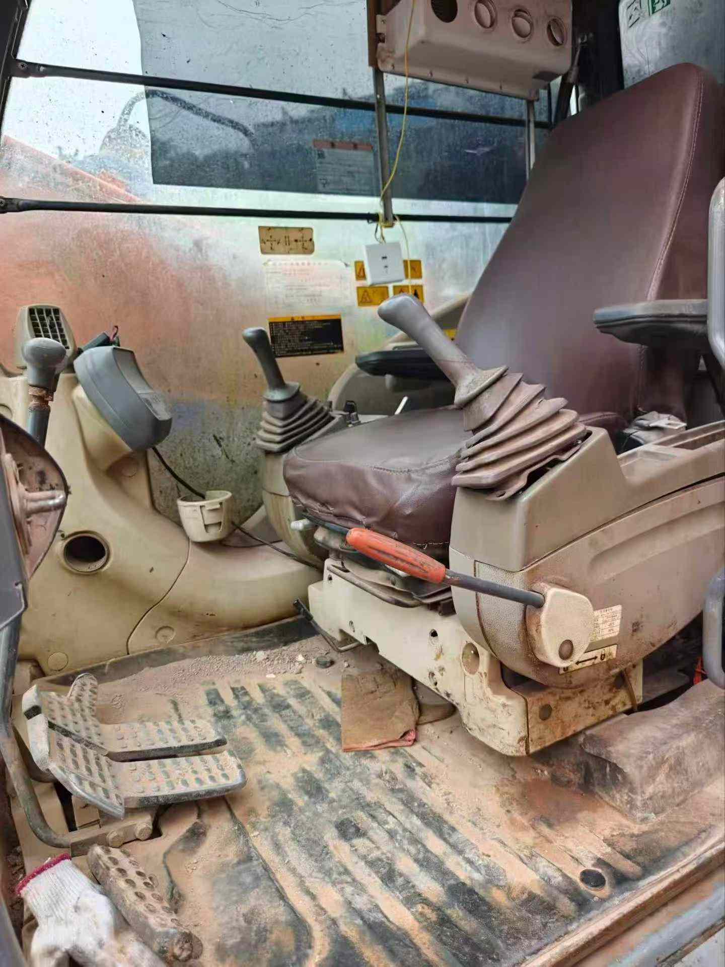 Buy Hitachi ZW250 Used Excavator / 4