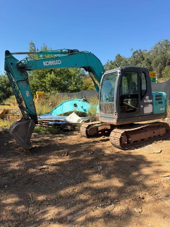 Buy Kobelco SK75 Used Excavator / 1