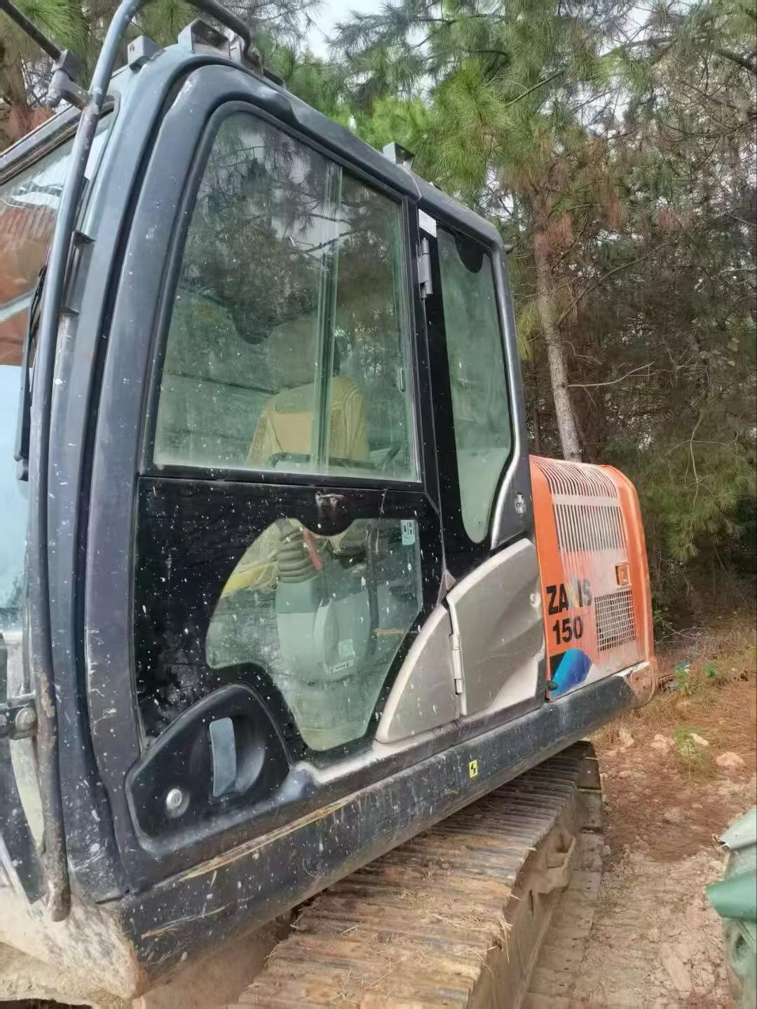 Buy Hitachi EX130H-5 Used Excavator / 9