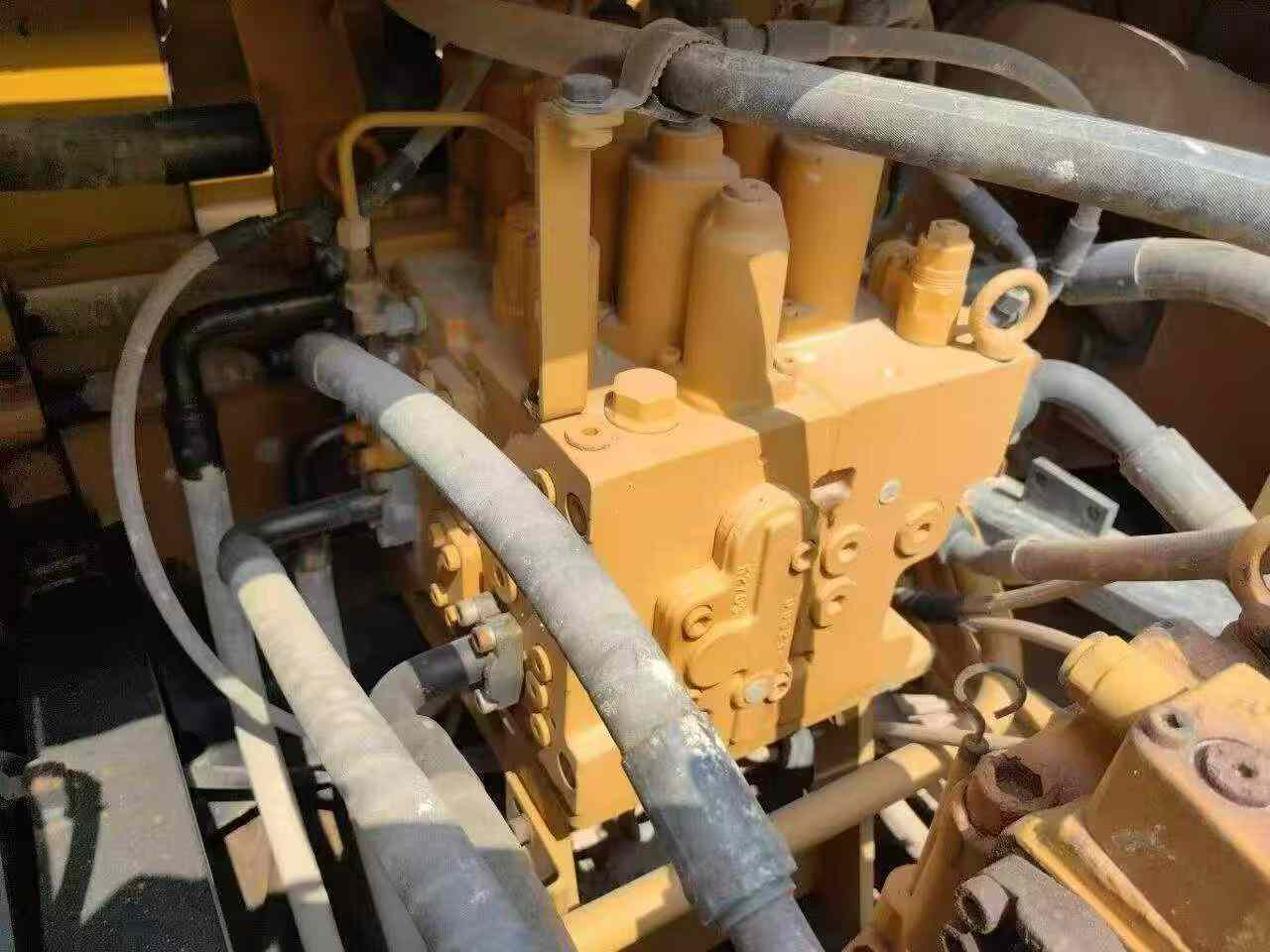 Buy Sany SY215C Used Excavator / 2