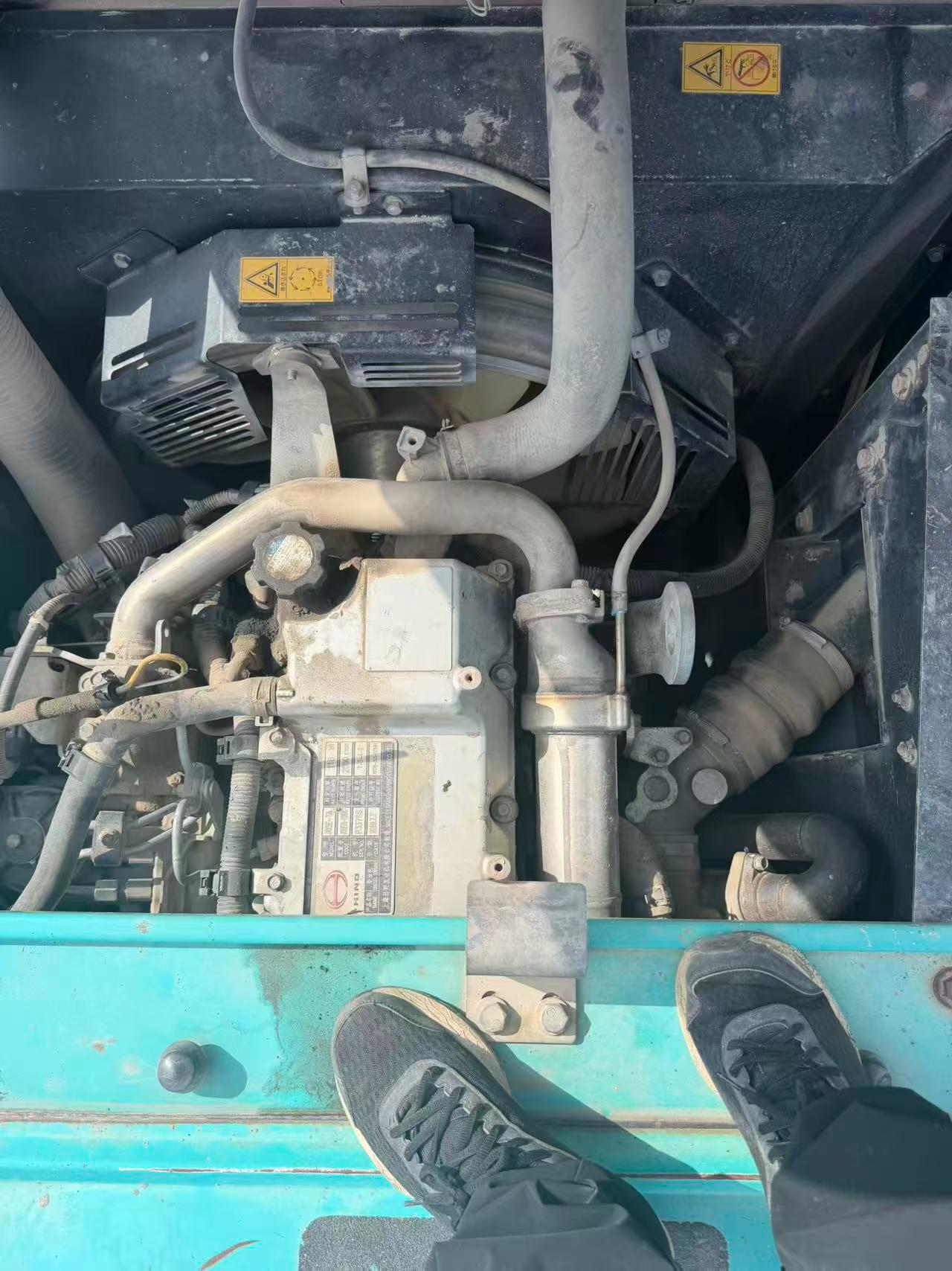 Buy Kobelco SK200-2 Used Excavator / 7