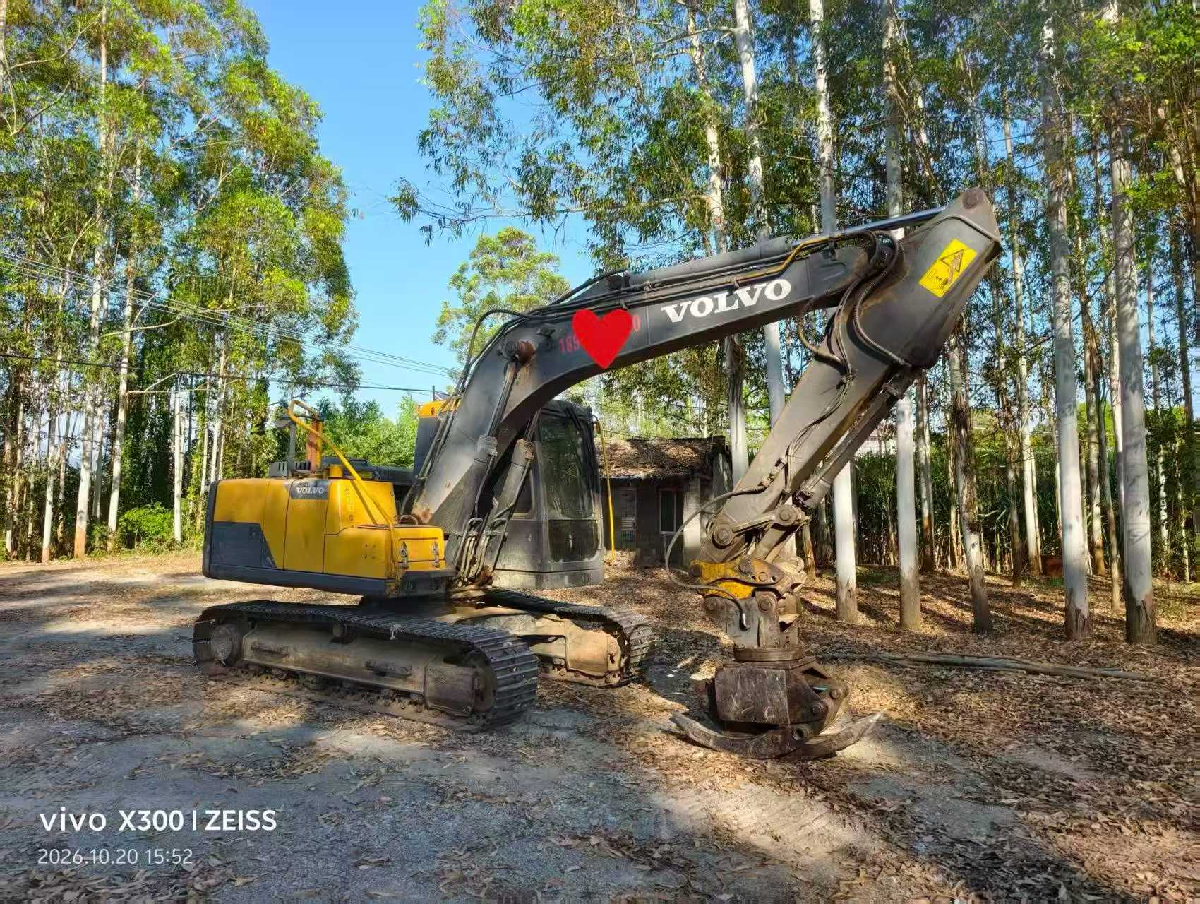 Buy Volvo L120E Used Excavator / 4