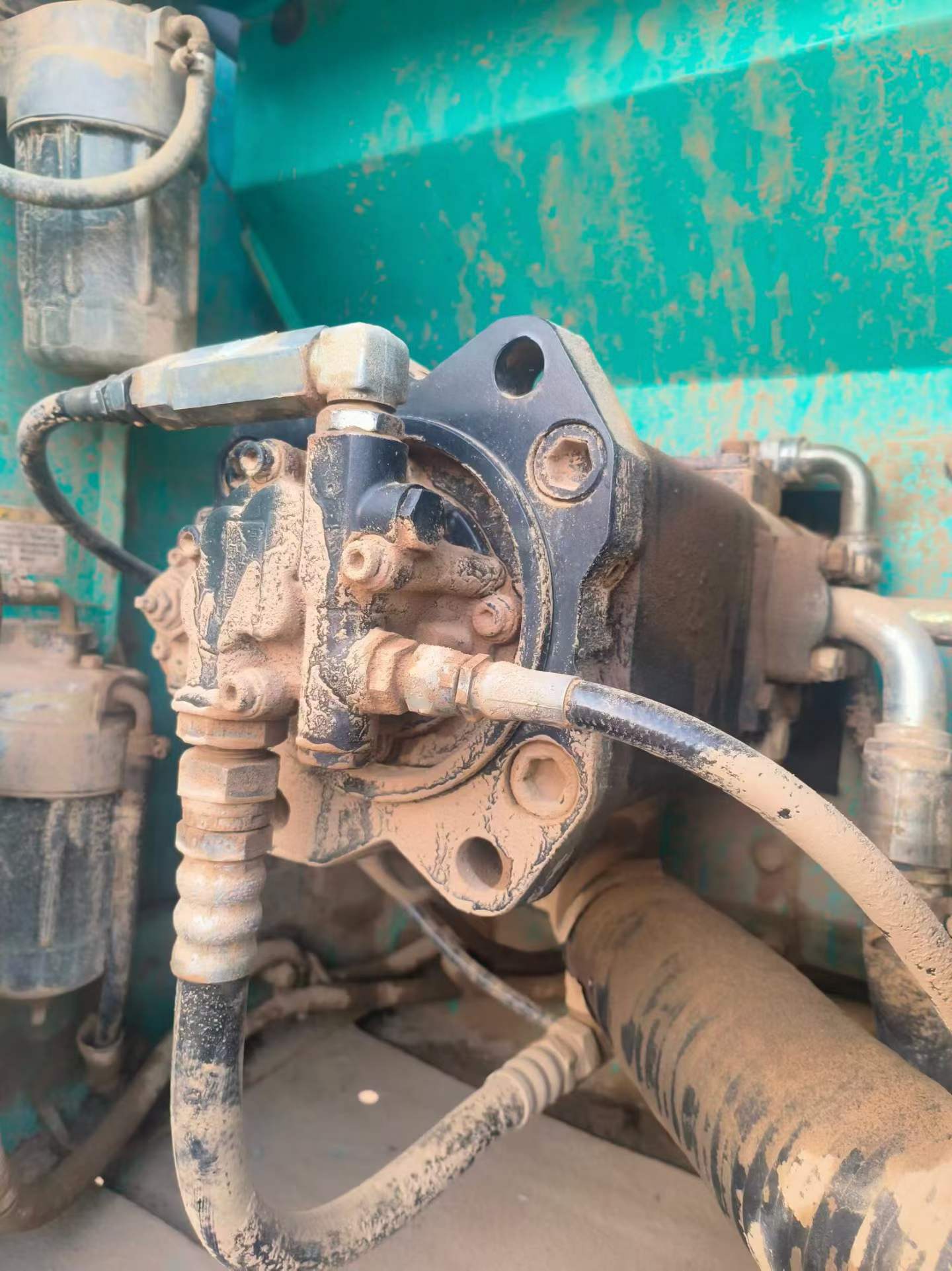Buy Kobelco SK200-8 Used Excavator / 5