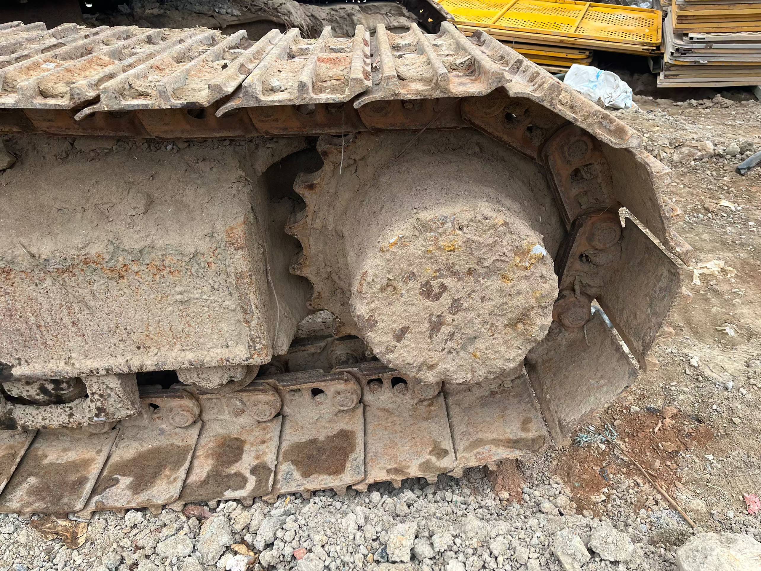Buy Hitachi EX200-5 Used Excavator / 5