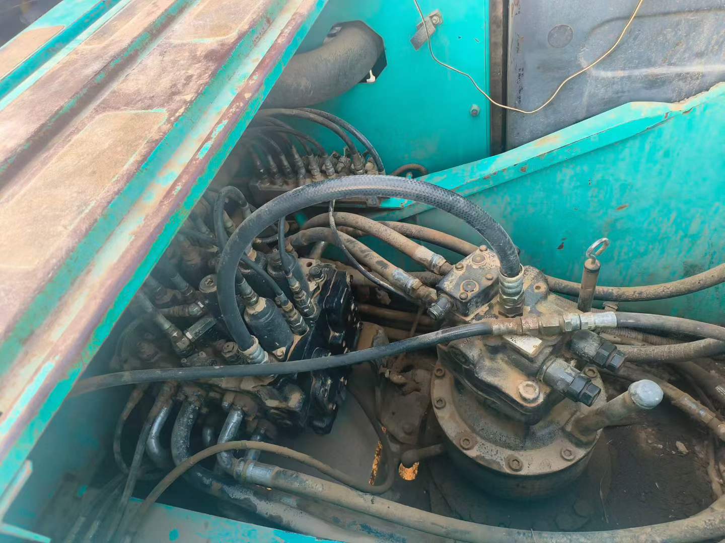 Buy Kobelco SK200-8 Used Excavator / 3