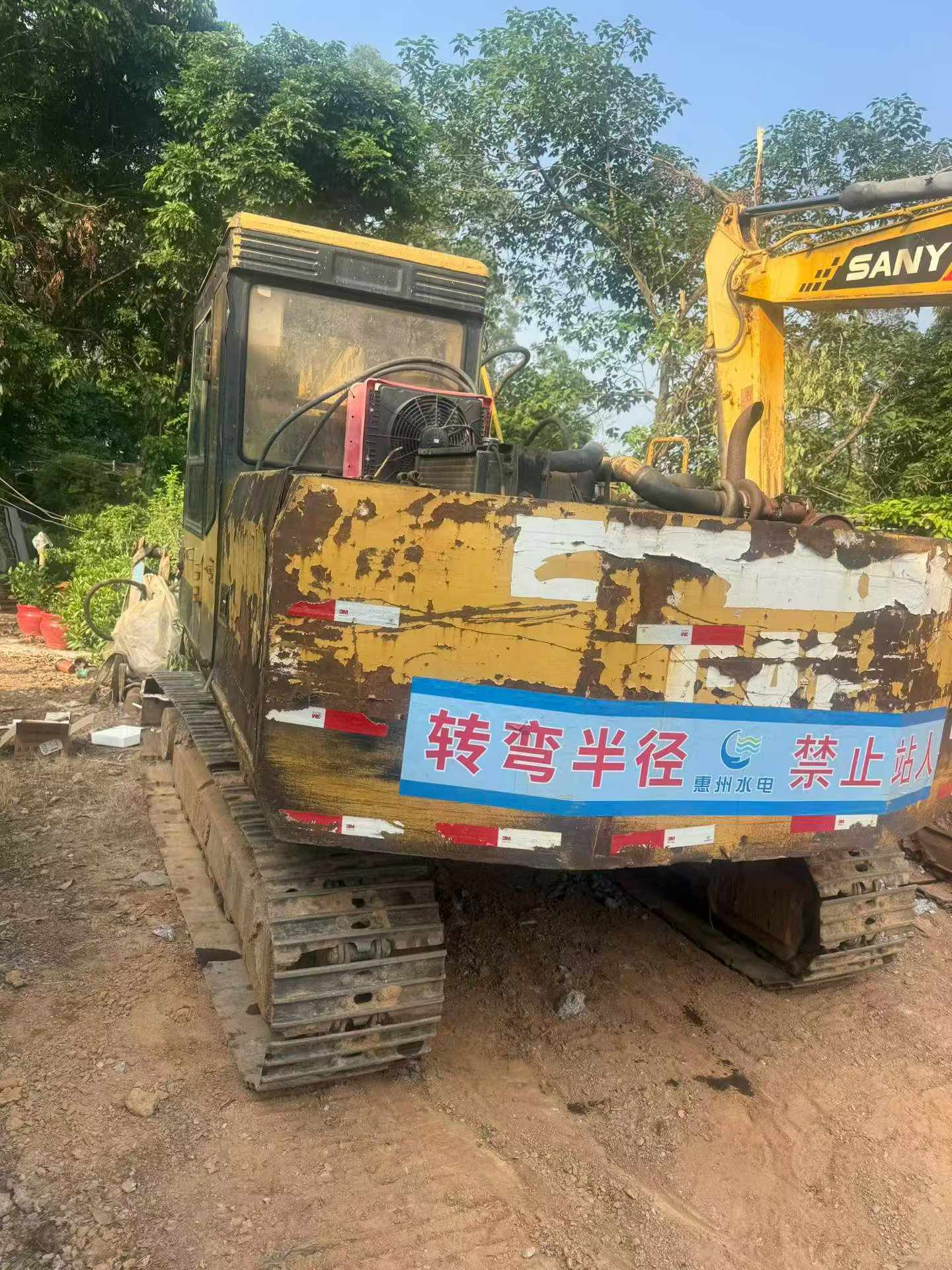 Buy Caterpillar E120B Used Excavator / 3