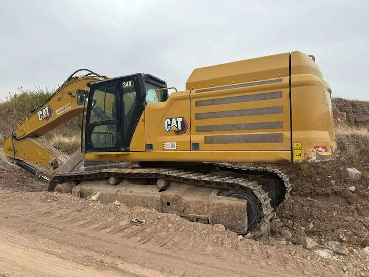 Buy Caterpillar 349E Used Excavator / 1
