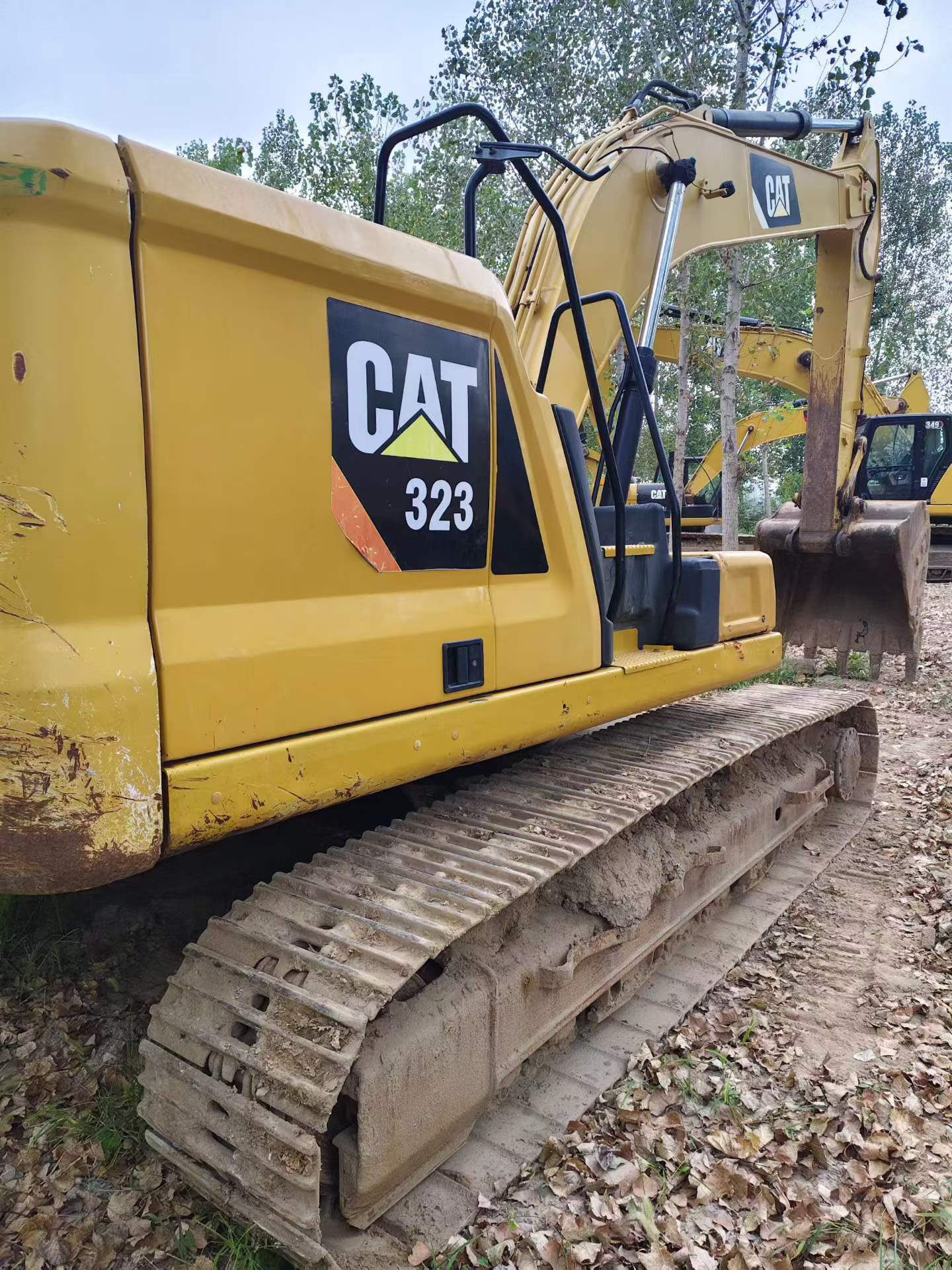 Buy Caterpillar 323 Used Excavator / 3