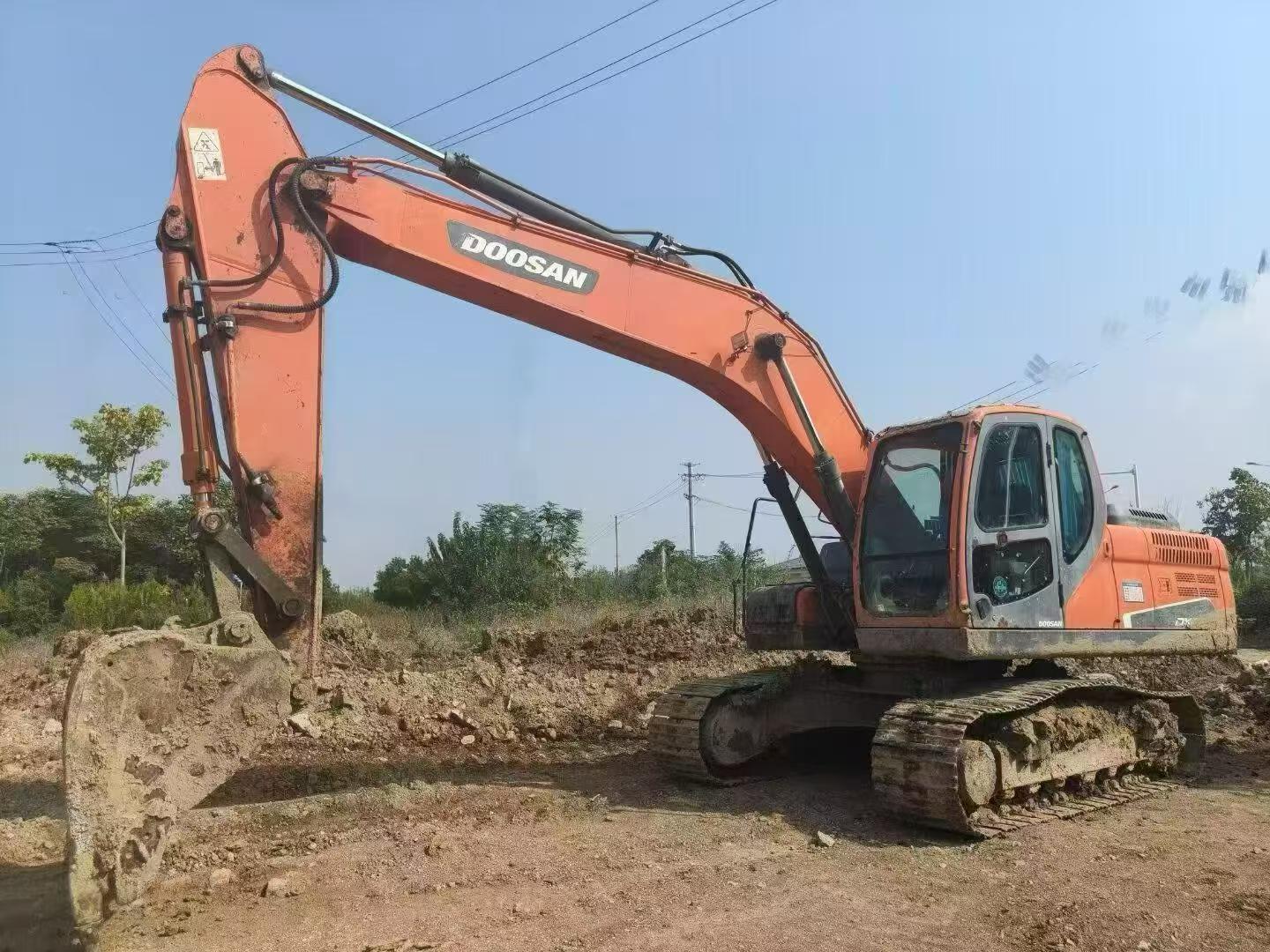 Compre Escavadeira Doosan DH215-7 Usada / 3