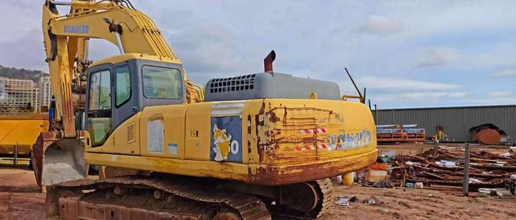 Buy Komatsu PC300-7 Used Excavator / 1