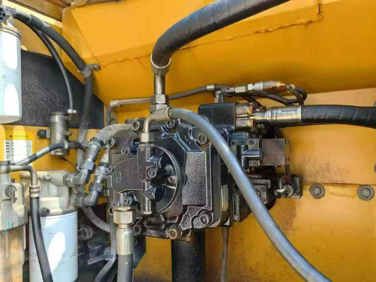 Buy Sany SY215C Used Excavator / 3