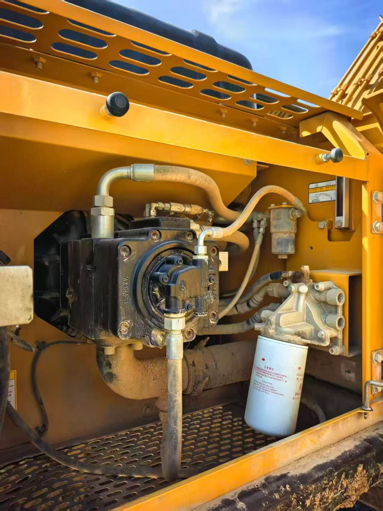 Buy Sany SY205C Used Excavator / 2