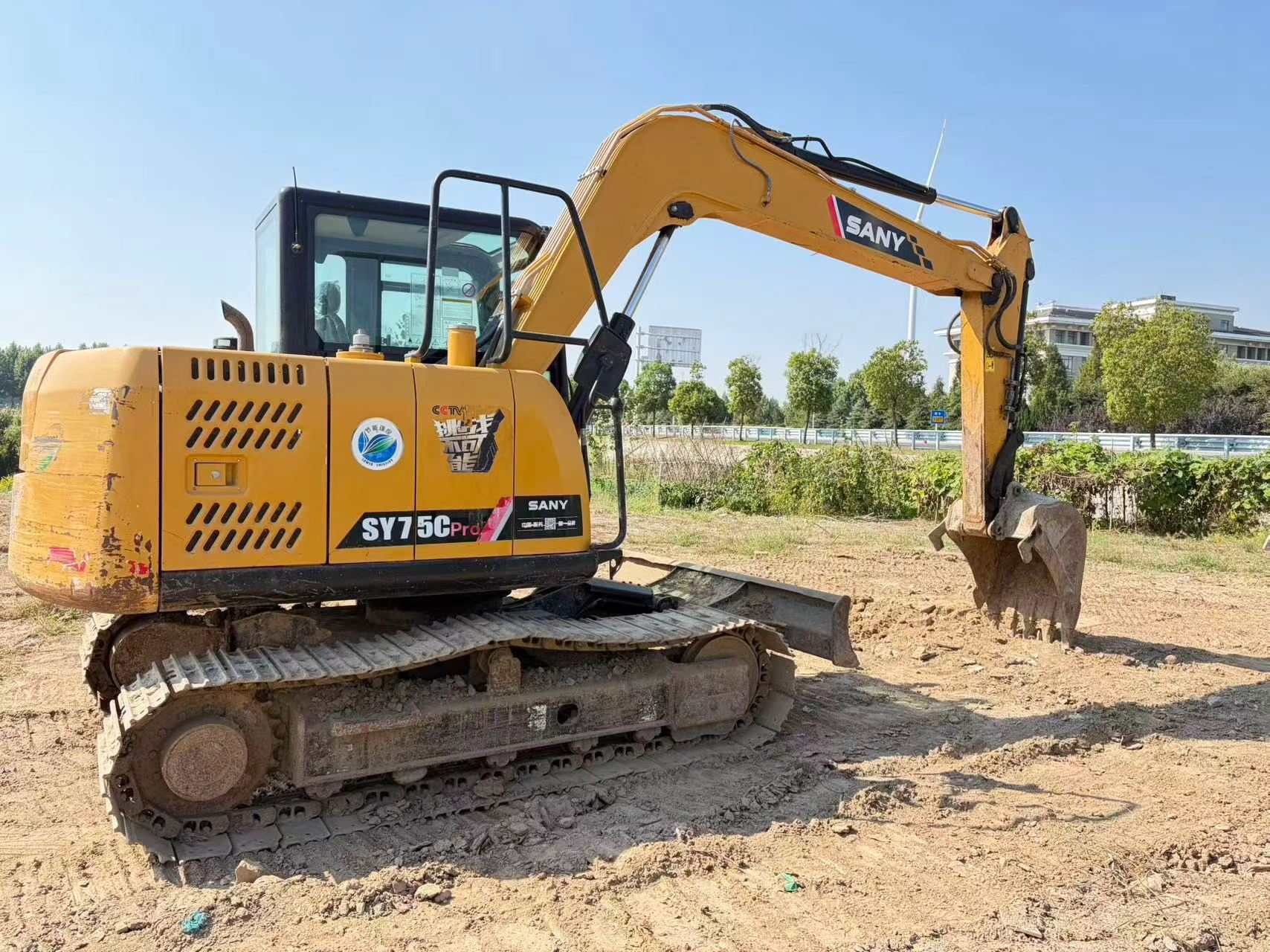 Buy Sany SY75 Used Excavator / 9