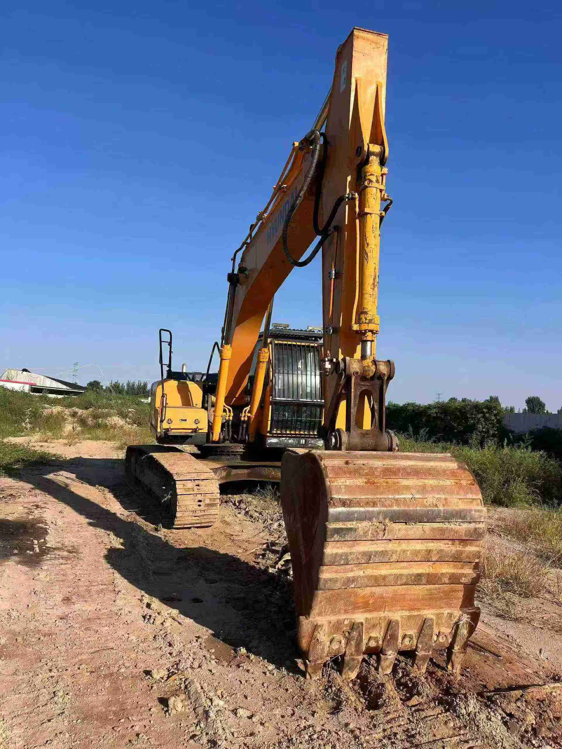 Buy Hyundai 220LC Used Excavator / 6