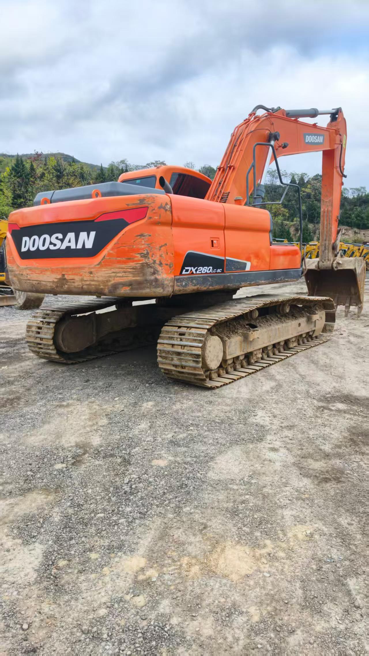 Buy Doosan DH220 Used Excavator / 5