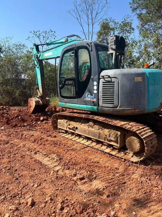 Buy Kobelco SK115SR Used Excavator / 1