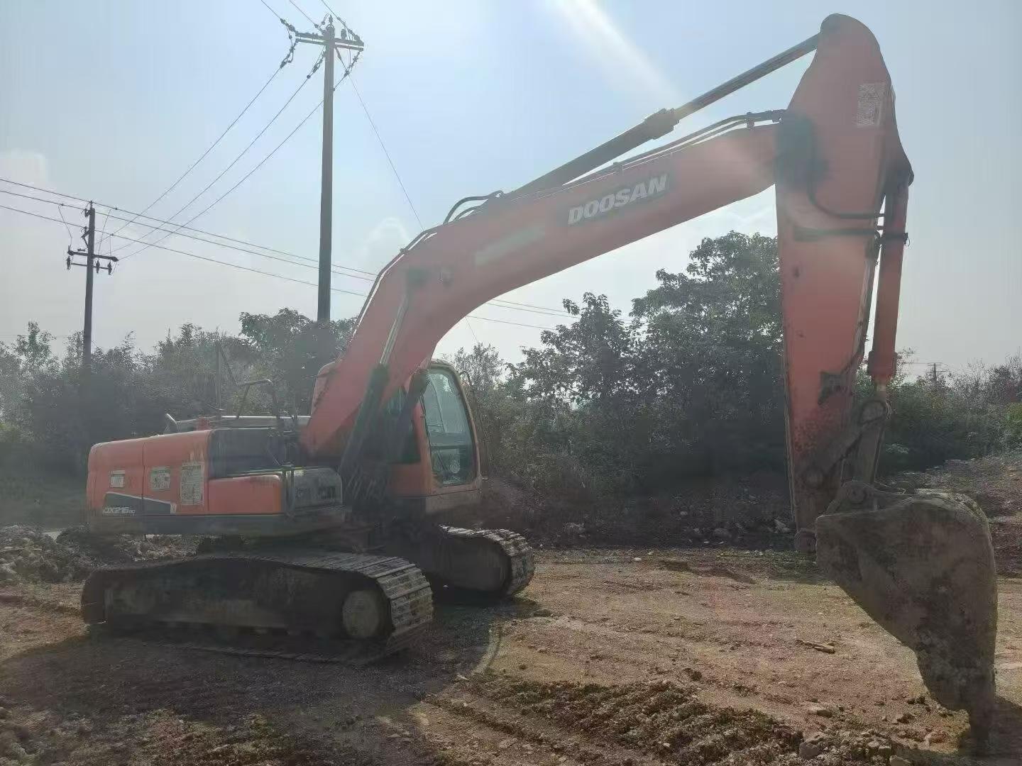 Compre Escavadeira Doosan DH215-7 Usada / 7