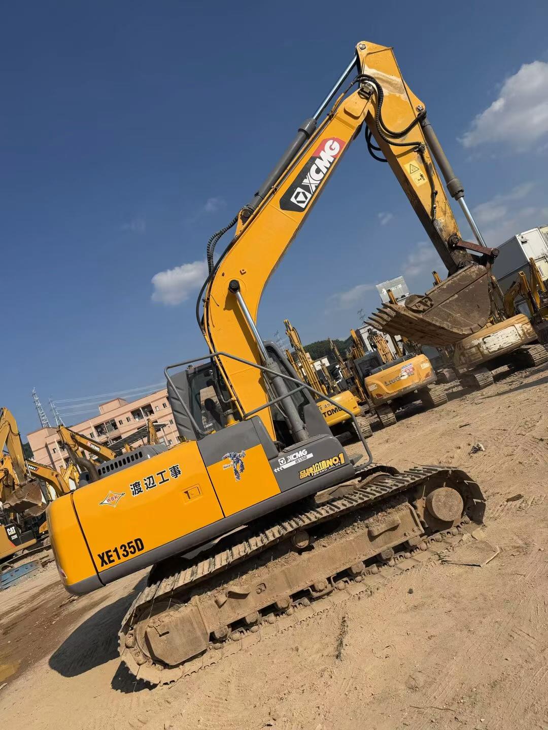 Buy XCMG LW150FV Used Excavator