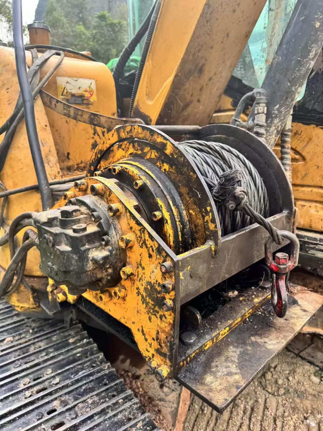 Compre Excavadora XCMG XE75C Usada / 3