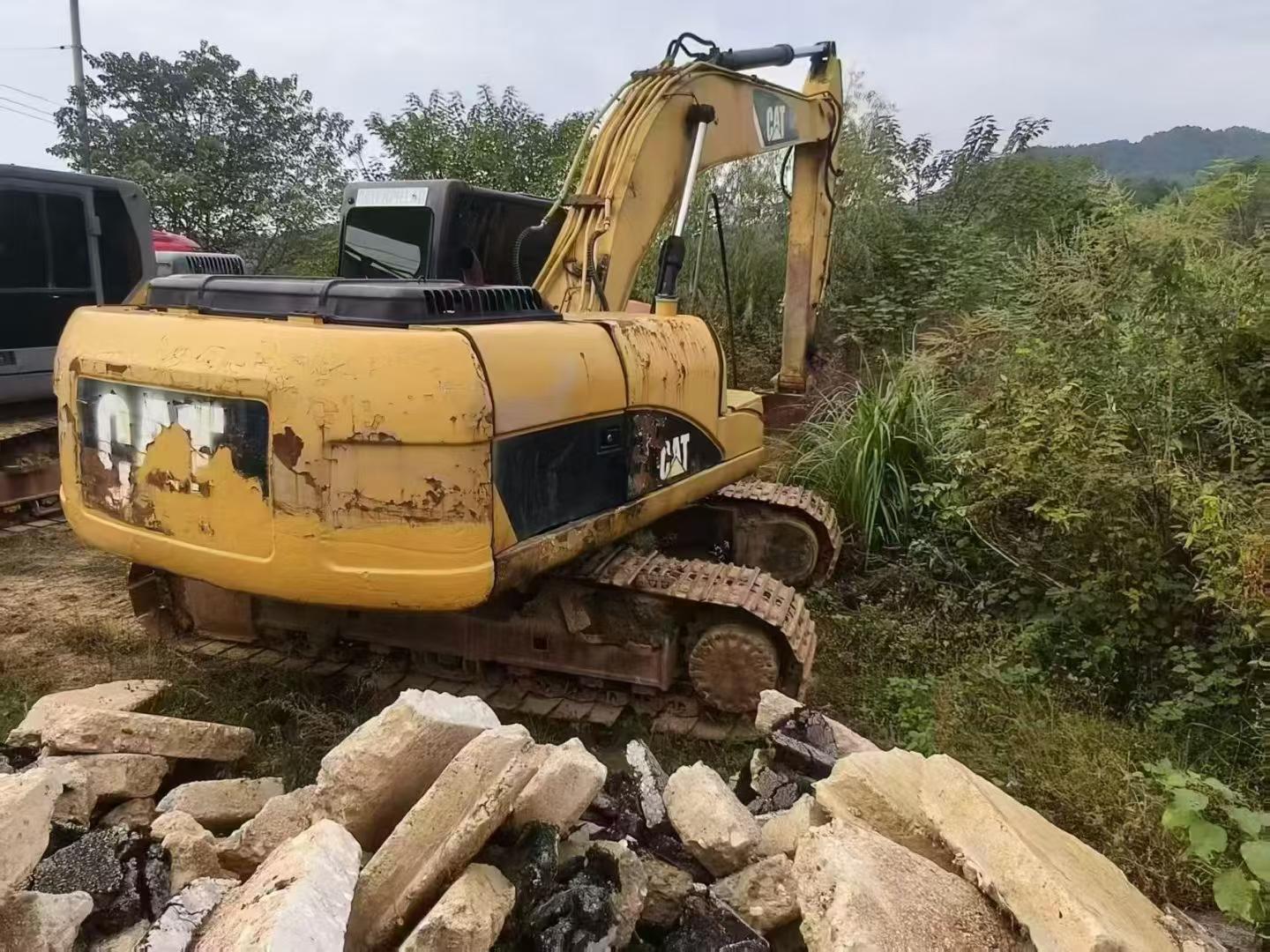Buy Caterpillar 320D Used Excavator / 6