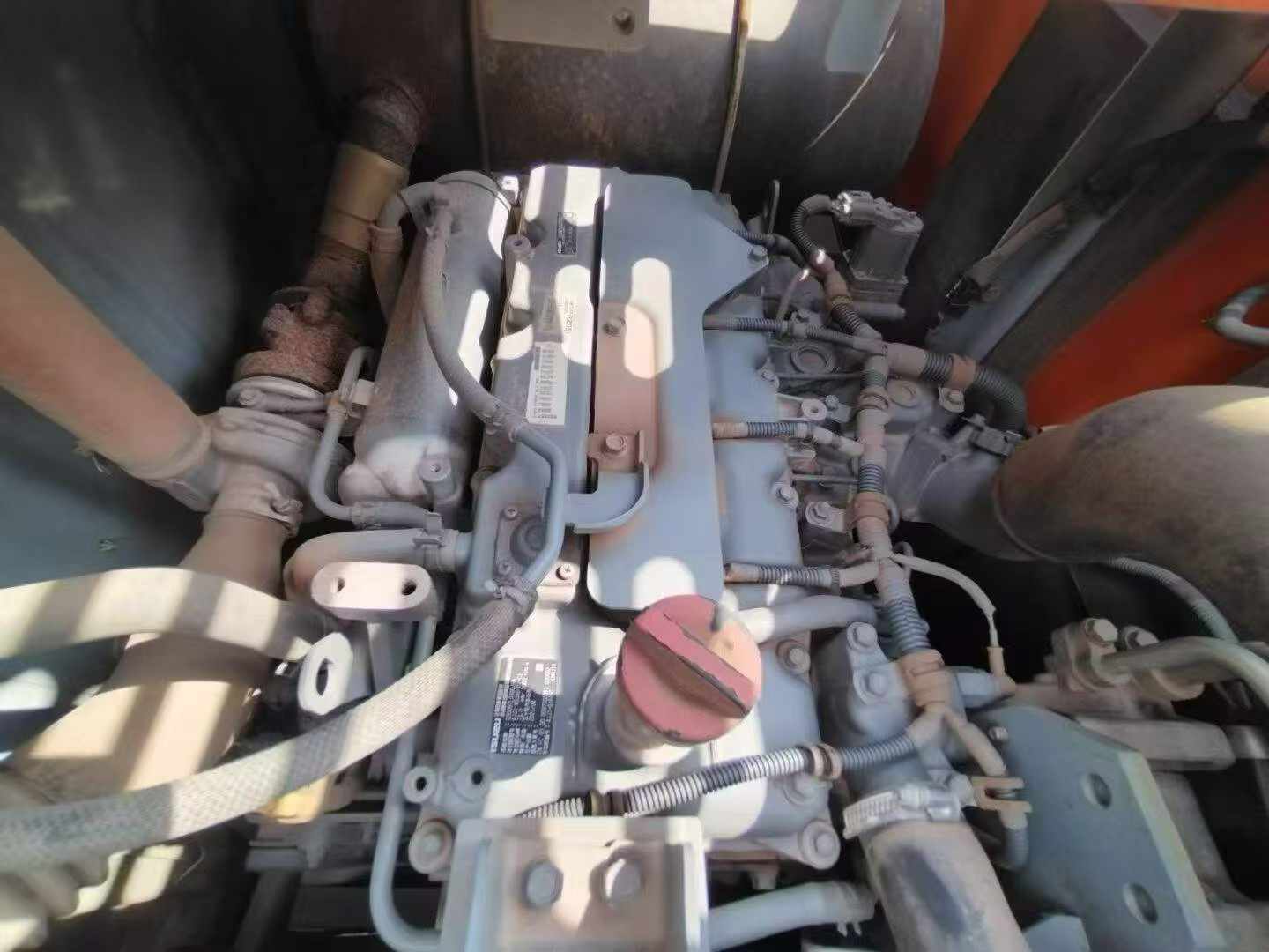 شراء حفارة Hitachi EX130H-5 مستعملة / 6