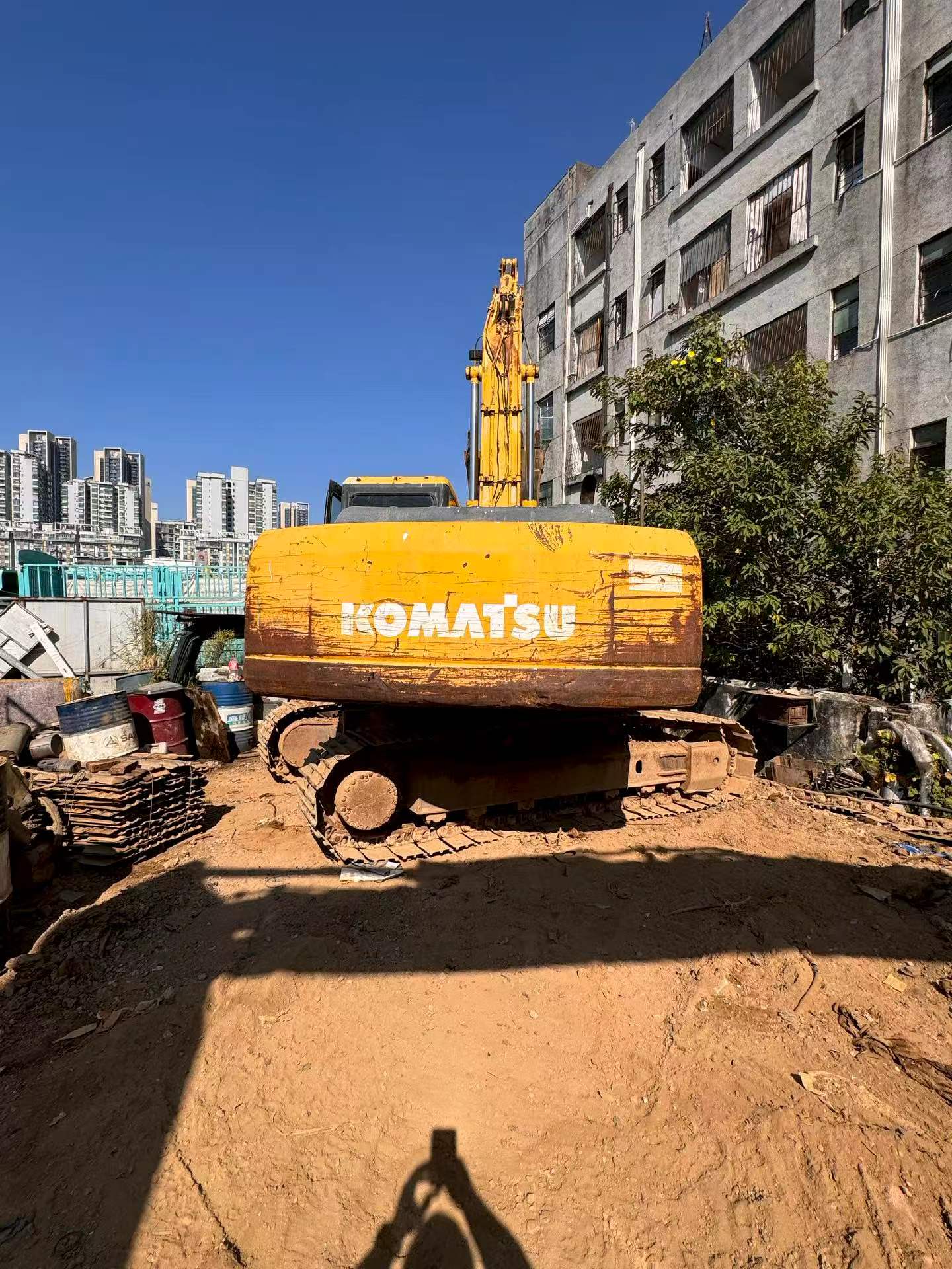 Buy Komatsu PC200-7 Used Excavator / 3