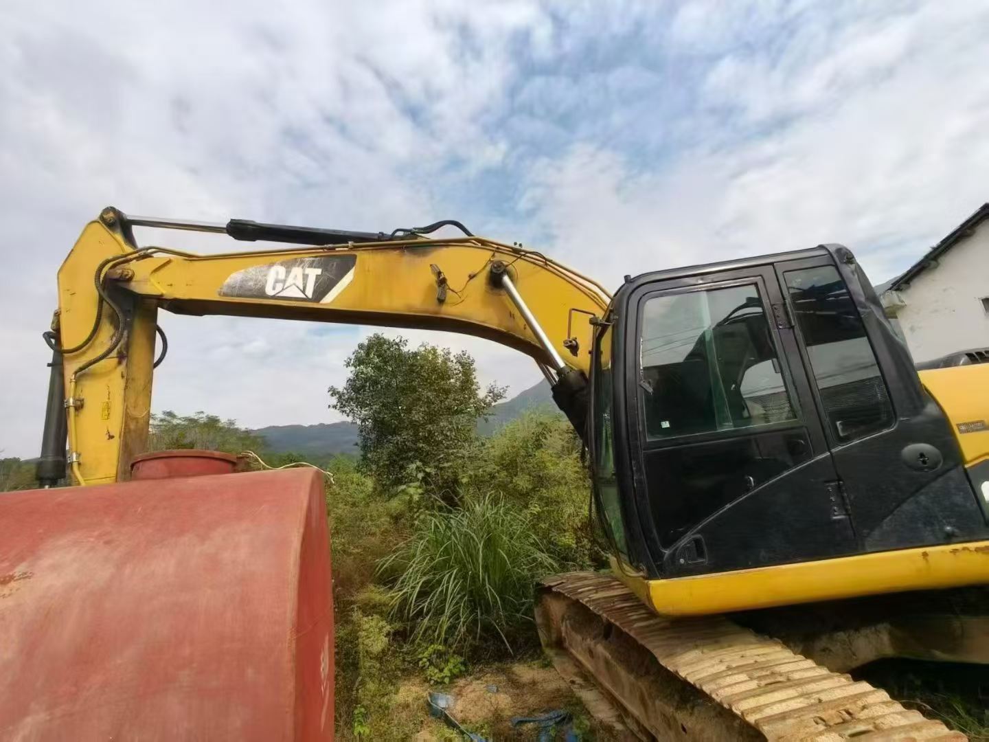 Buy Caterpillar 320D Used Excavator / 9