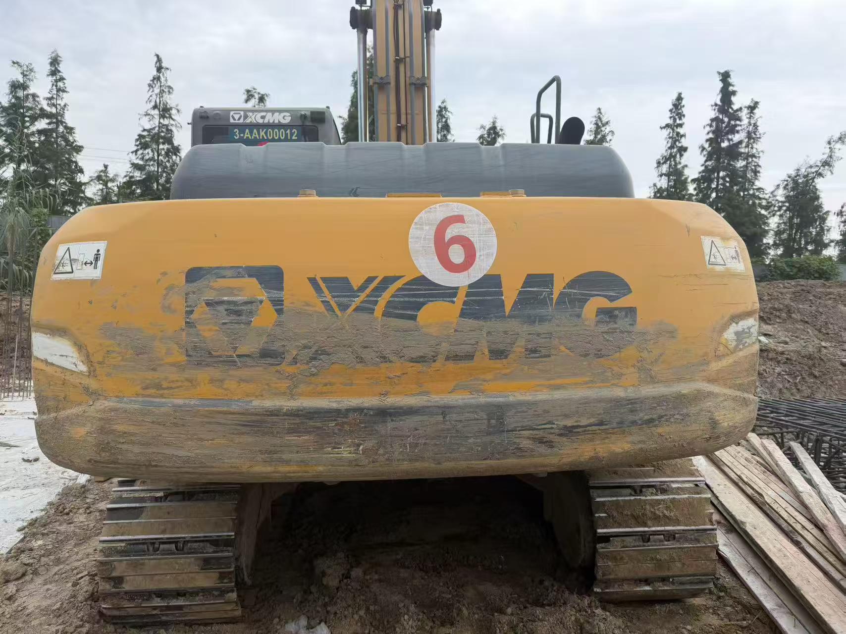Buy XCMG XE200 Used Excavator / 2
