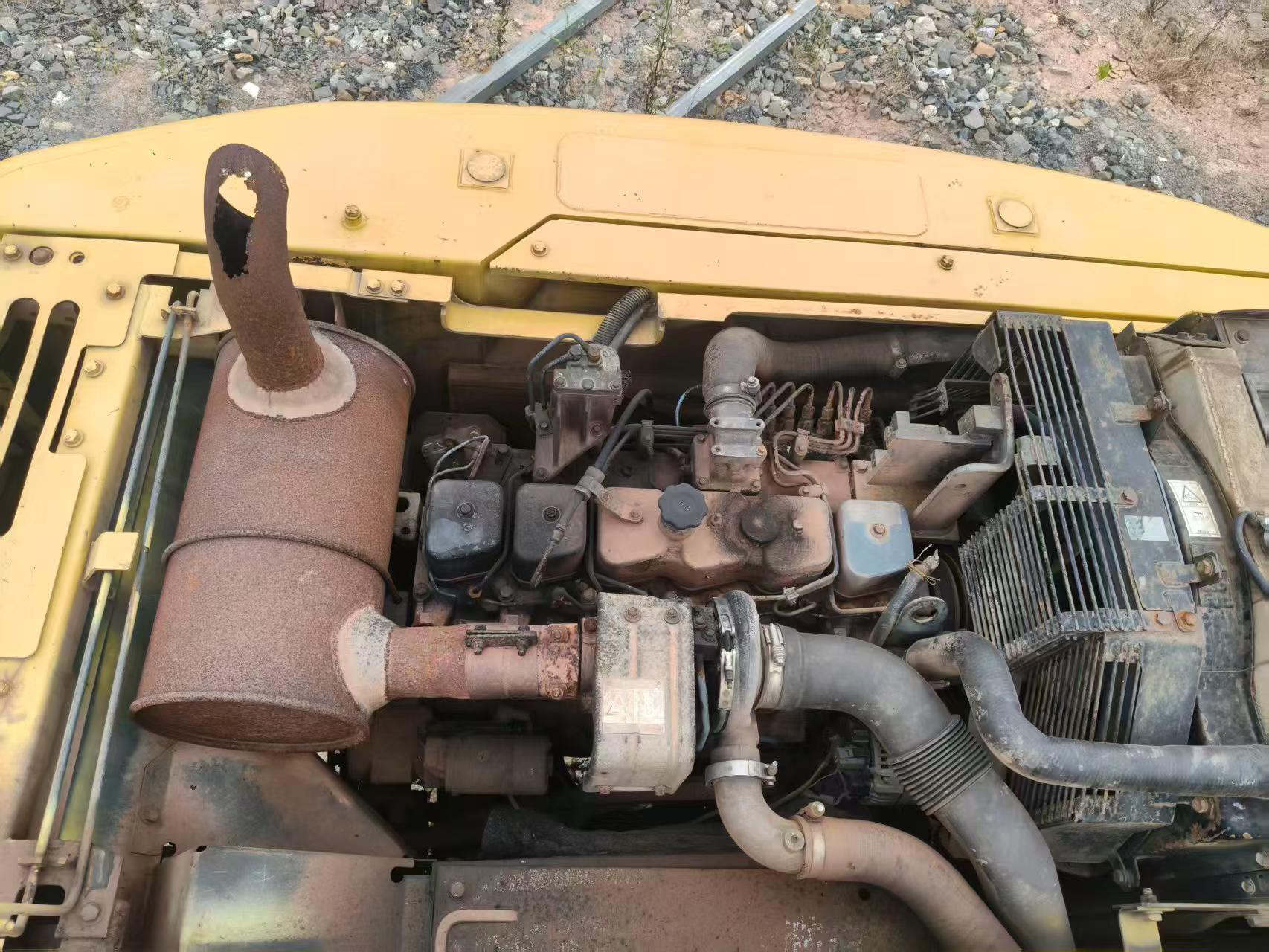 Buy Komatsu PC200-7 Used Excavator / 4