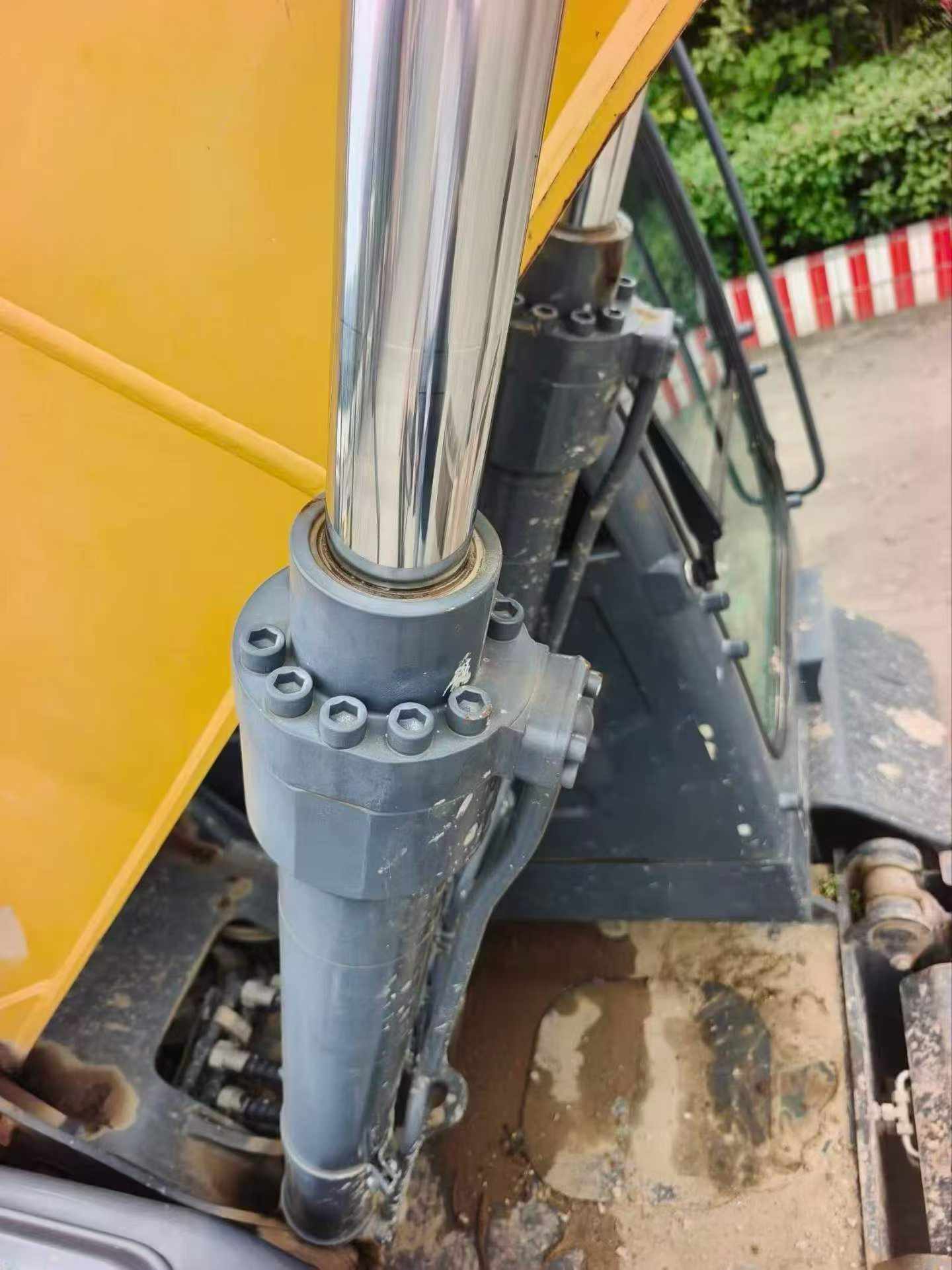 Buy XCMG XE150 Used Excavator / 4